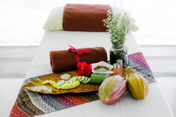 Malagos Garden Resort 4*