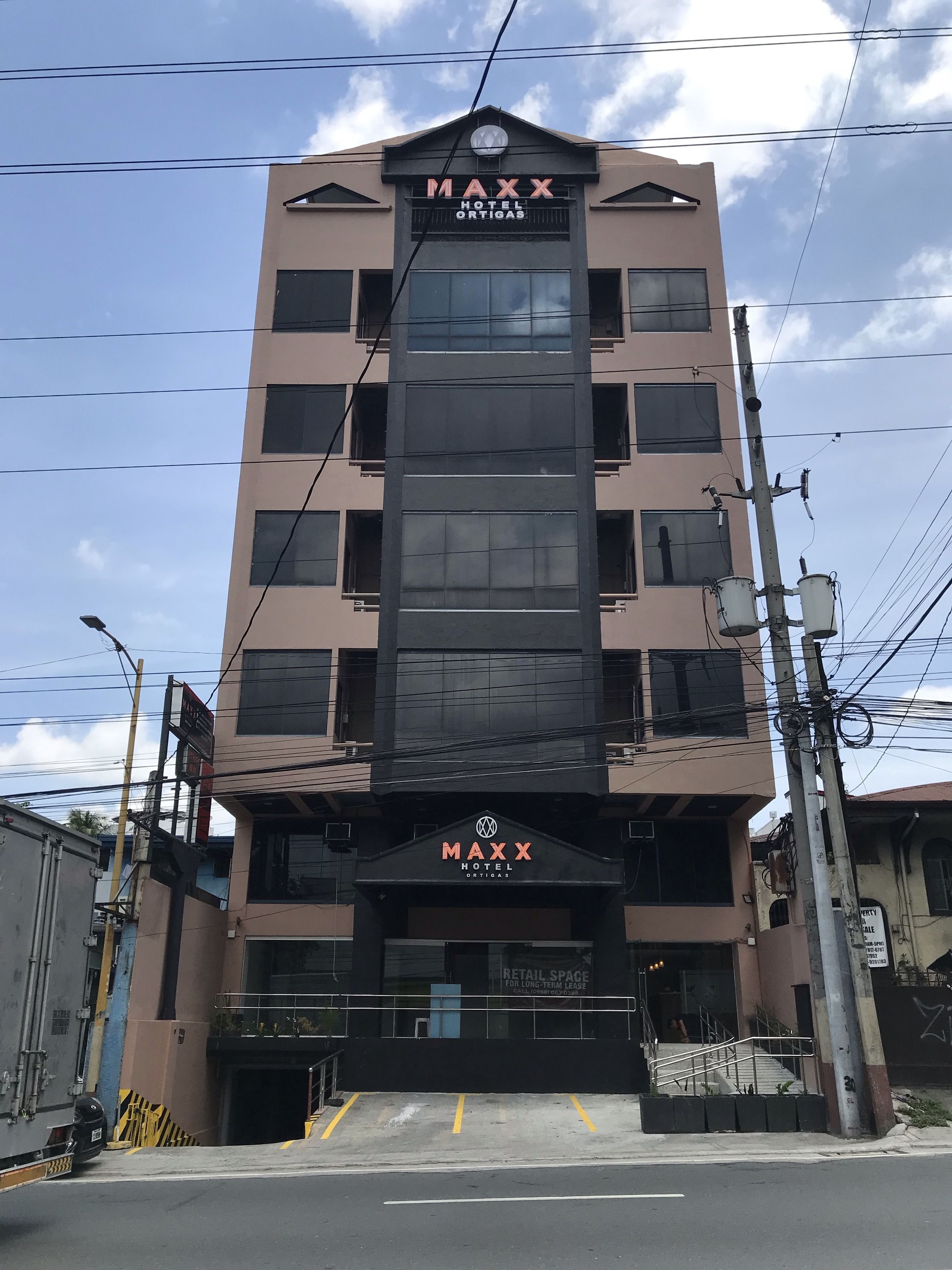 Maxx Hotel Ortigas 3*