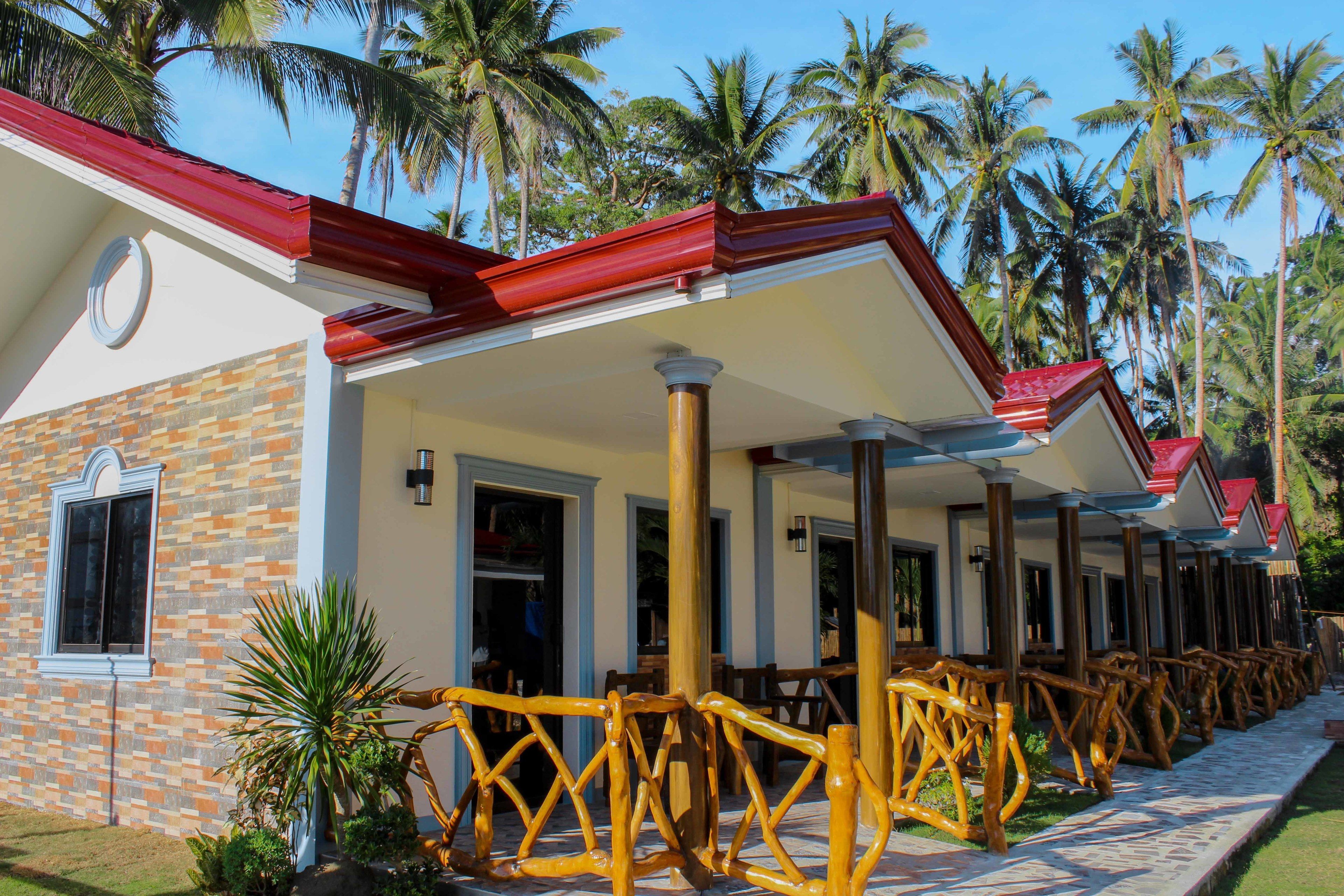 Aloha Seaside  Resort 3*