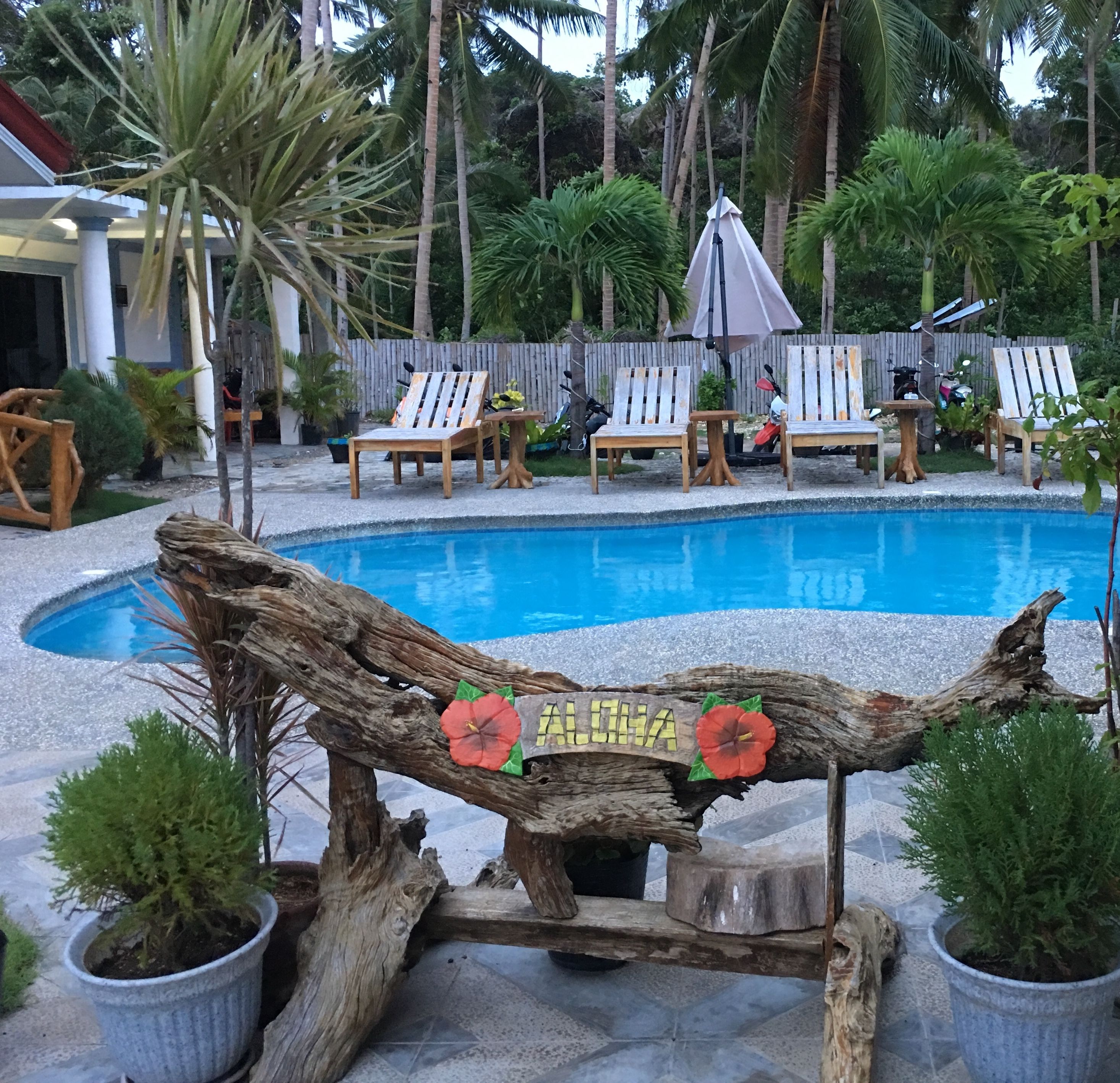 Aloha Seaside  Resort 3*