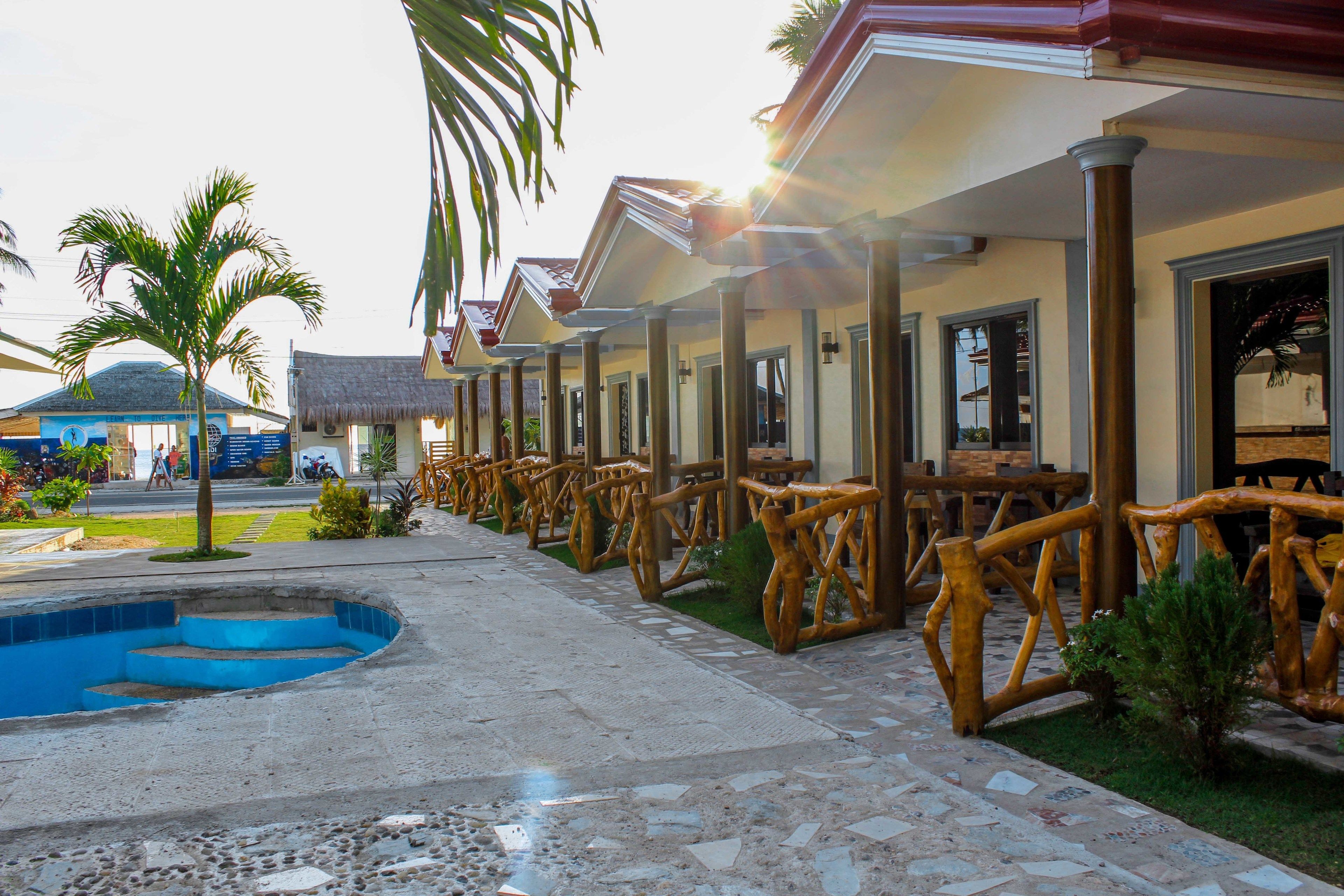 Aloha Seaside  Resort 3*