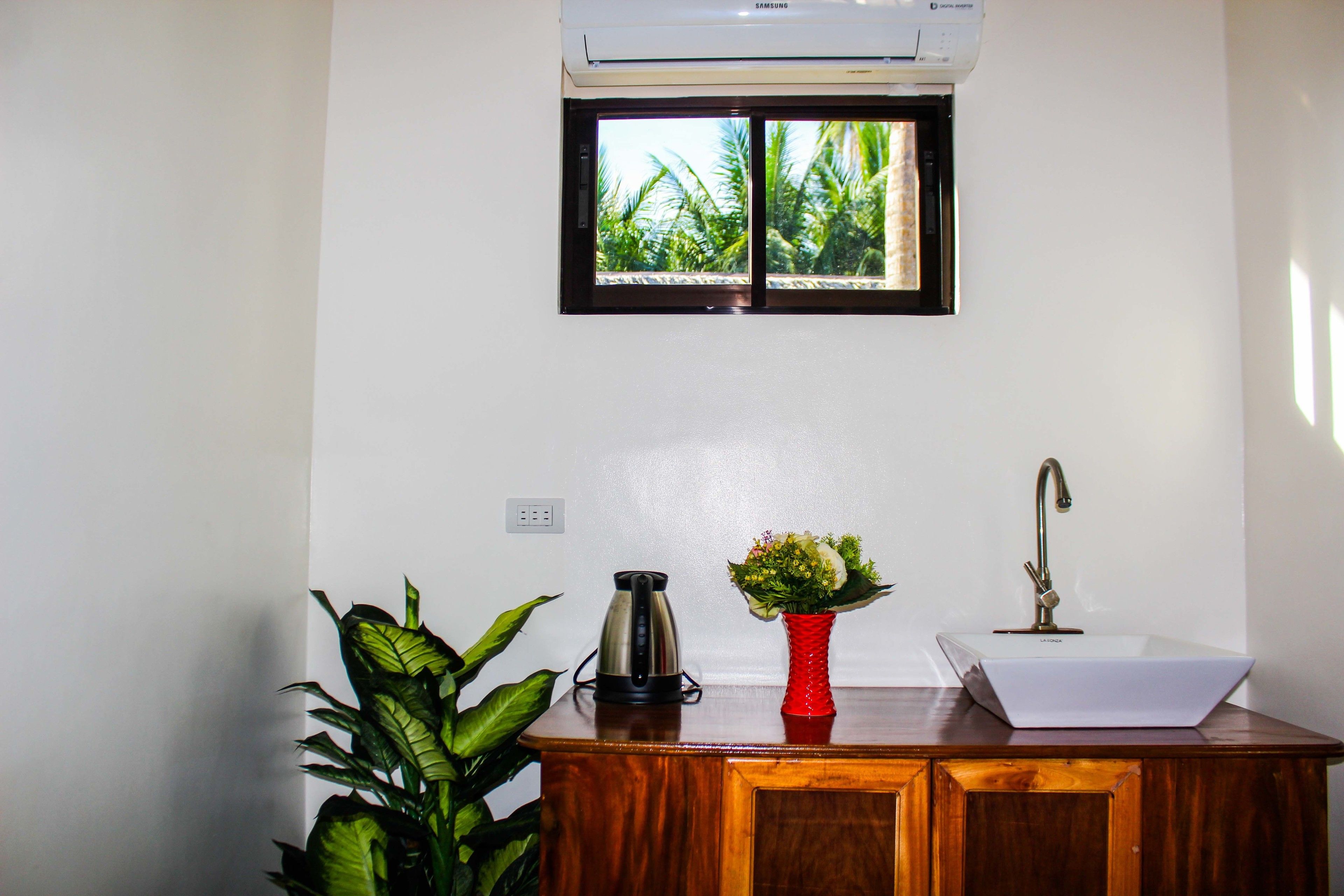 Aloha Seaside  Resort 3*