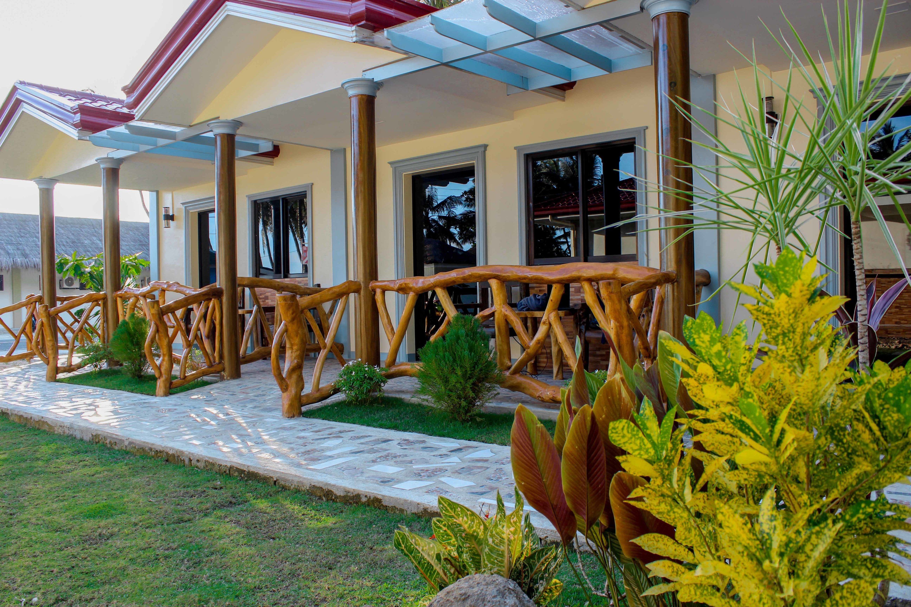 Aloha Seaside  Resort 3*