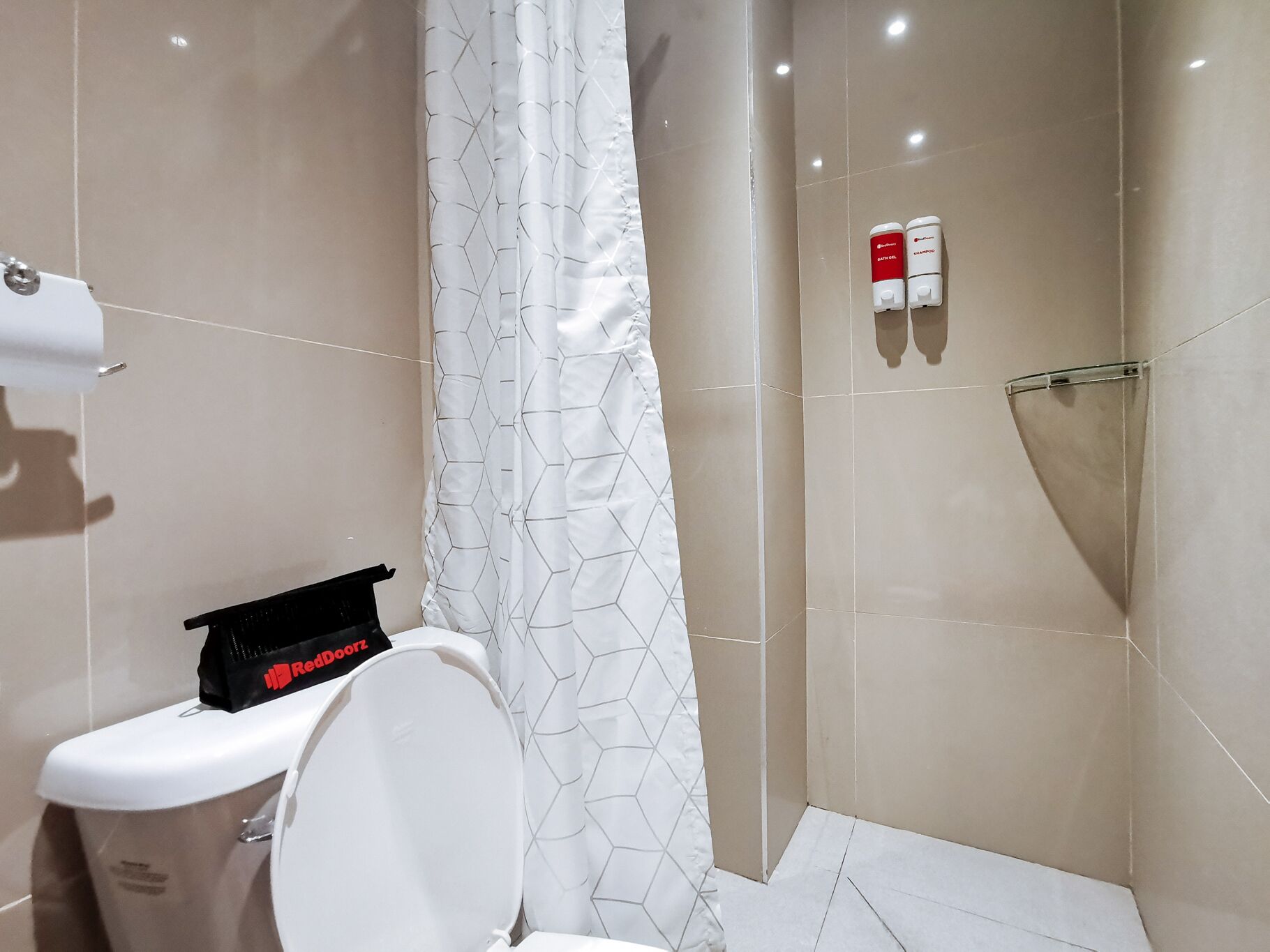 RedDoorz Plus near Bangko Sentral ng Pilipinas Davao 3*
