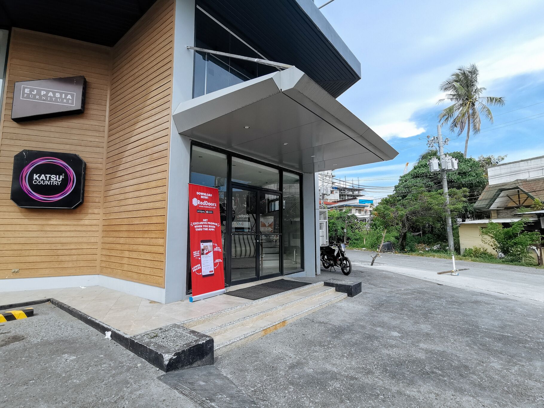 RedDoorz Plus near Bangko Sentral ng Pilipinas Davao 3*