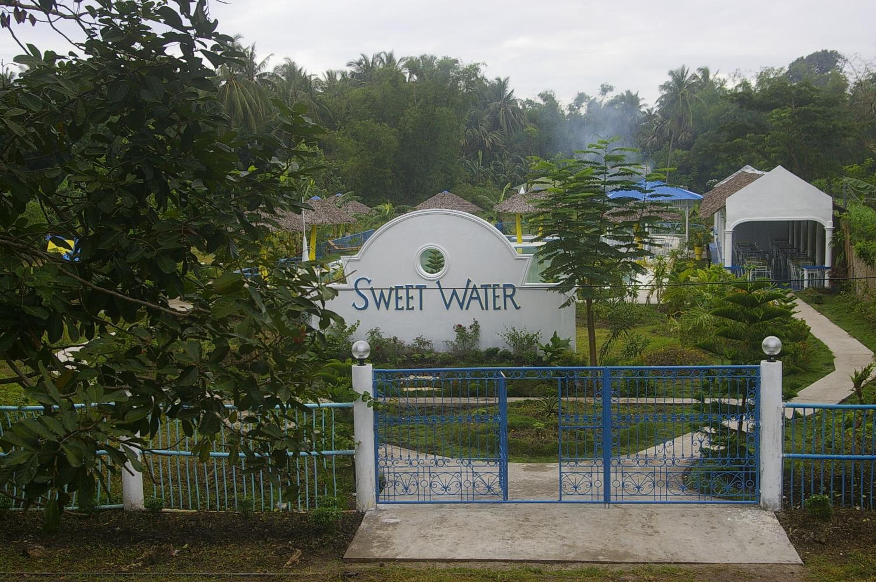 Sweet Water Resort 3*