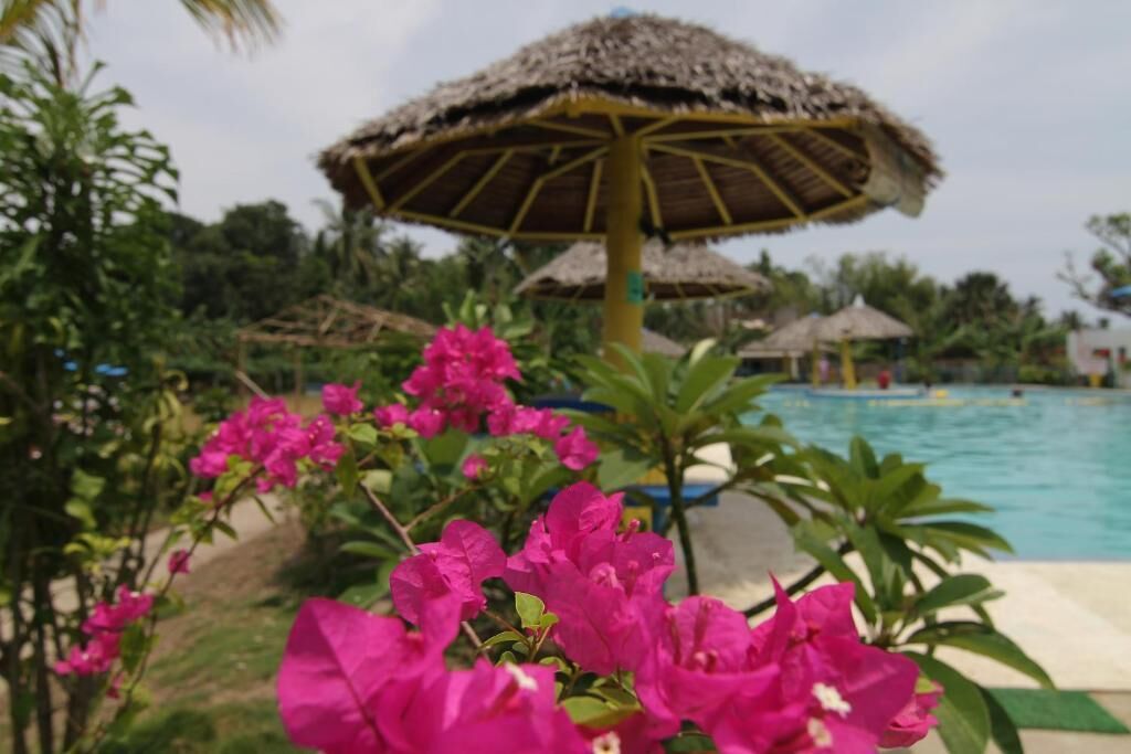 Sweet Water Resort 3*
