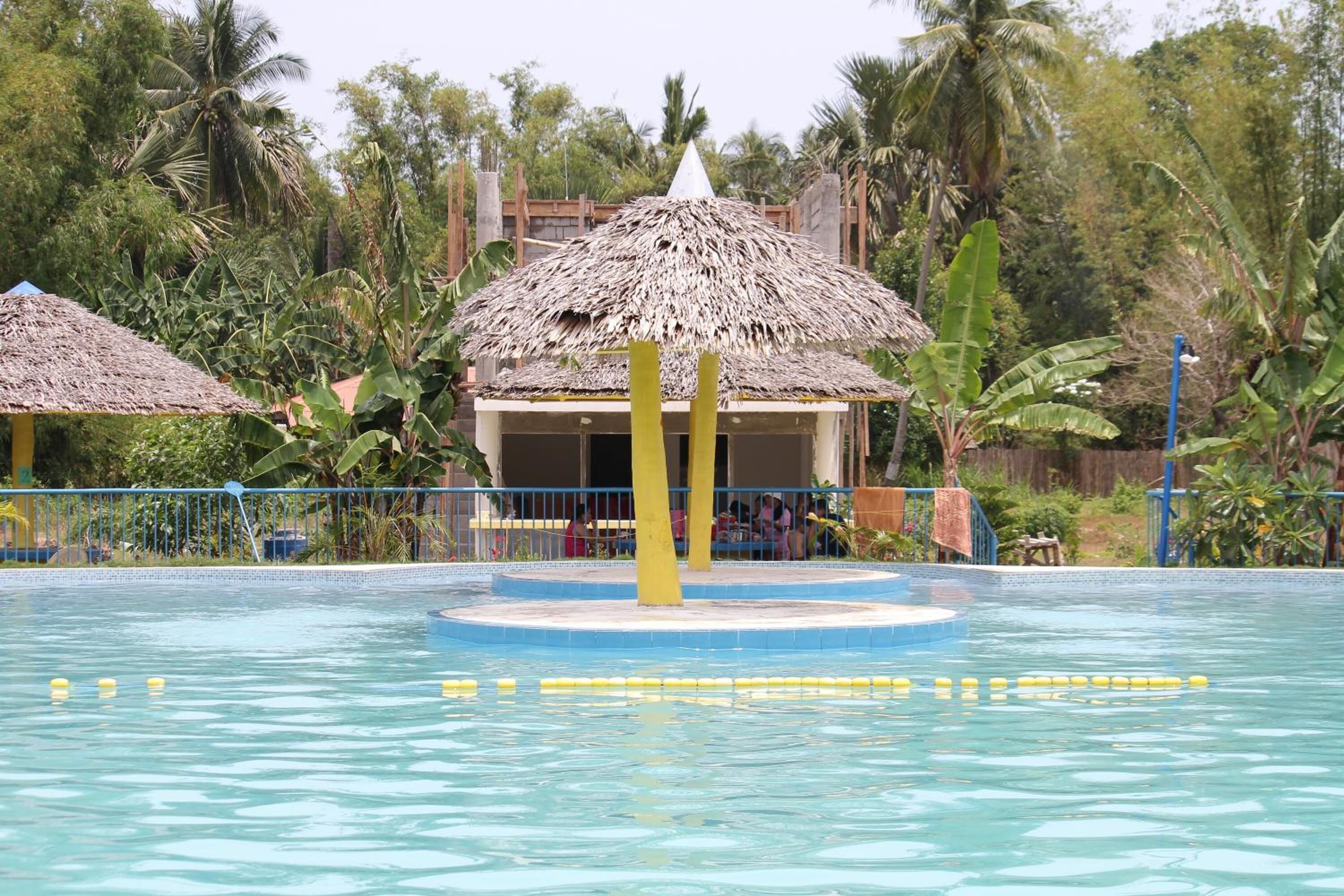 Sweet Water Resort 3*