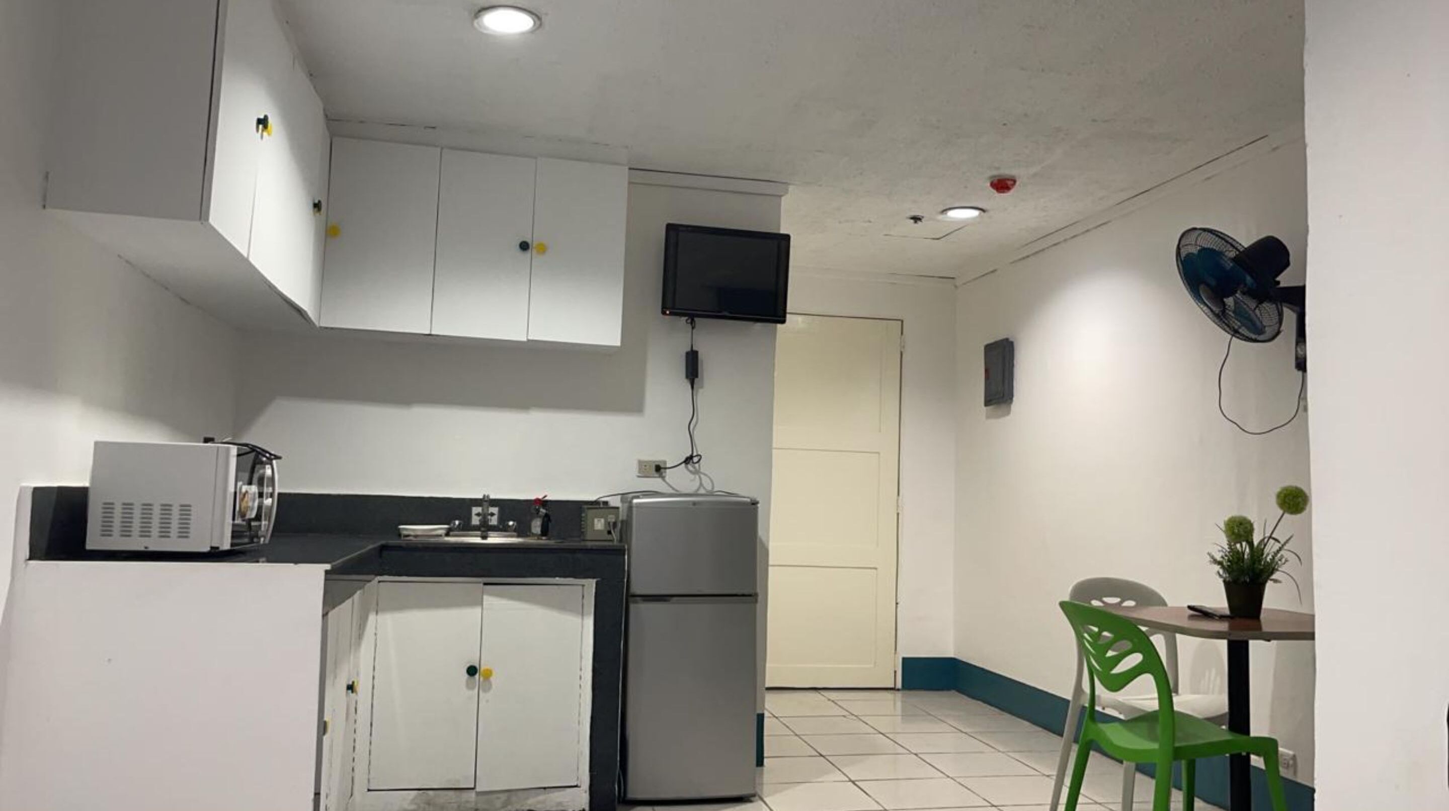 OYO 809 Crowne One Condo 2*