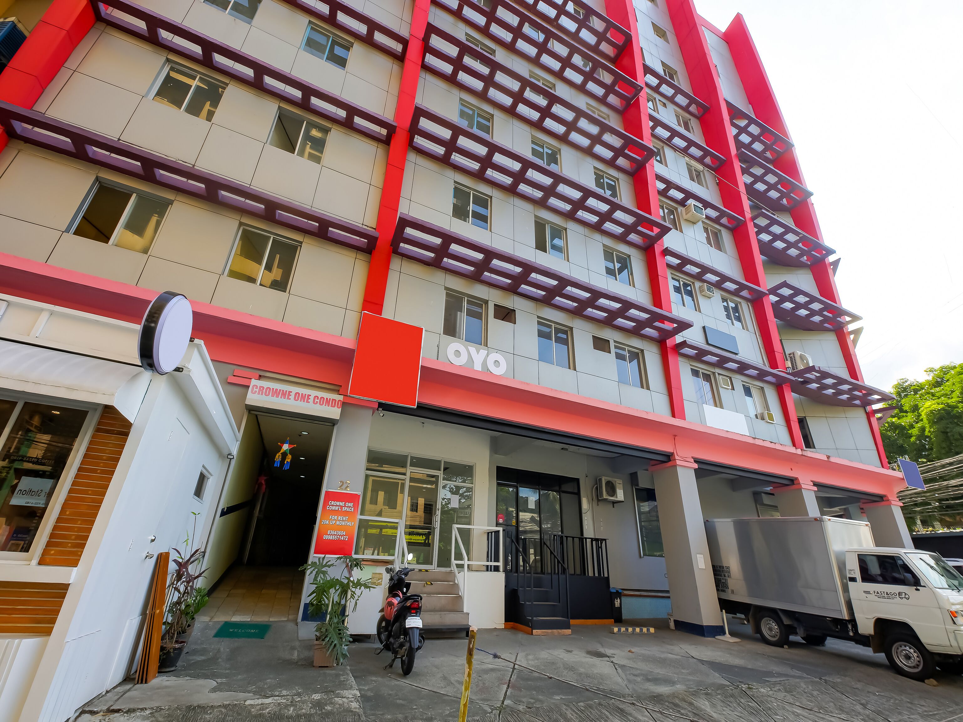 OYO 809 Crowne One Condo 2*