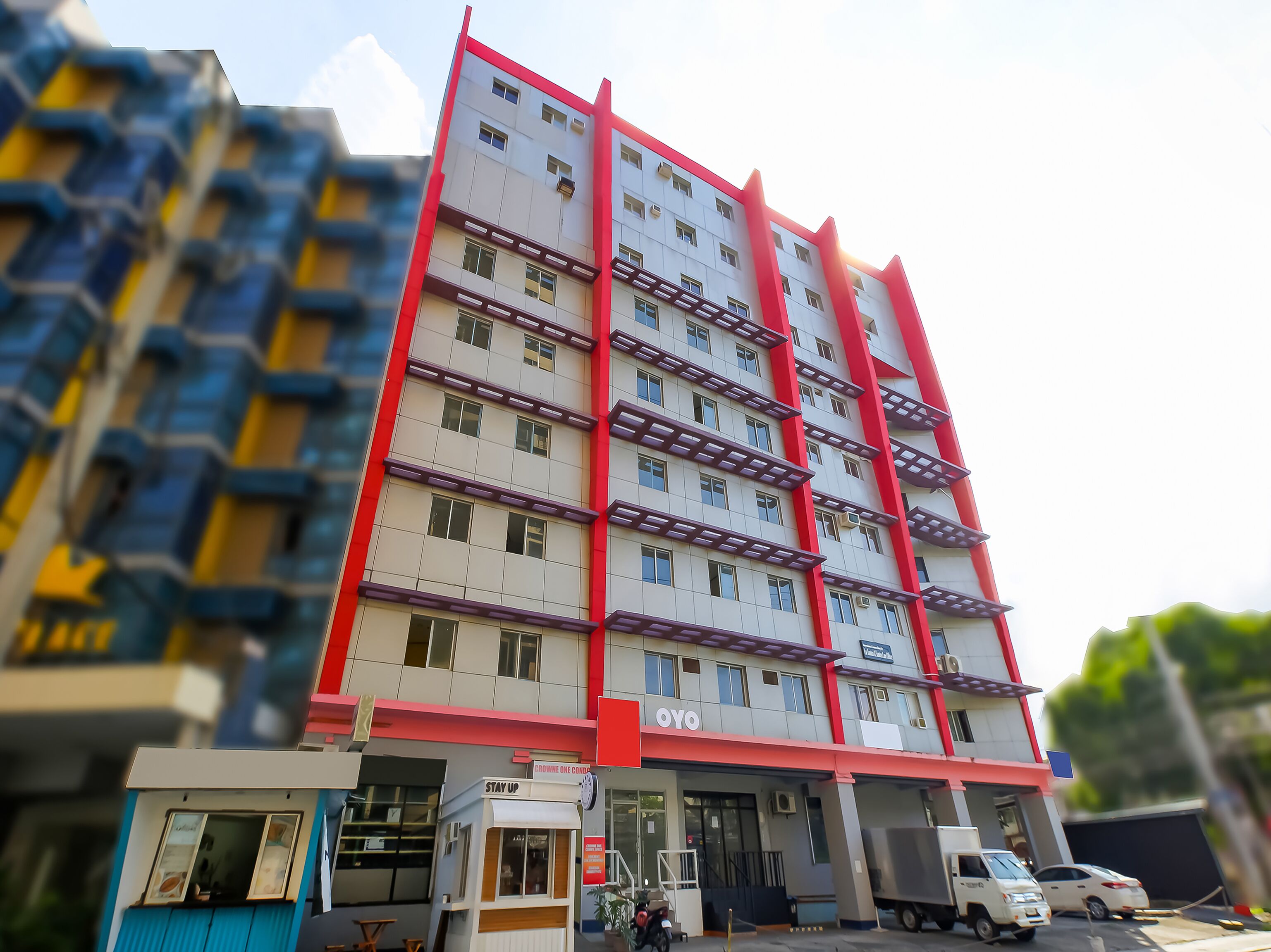 OYO 809 Crowne One Condo 2*