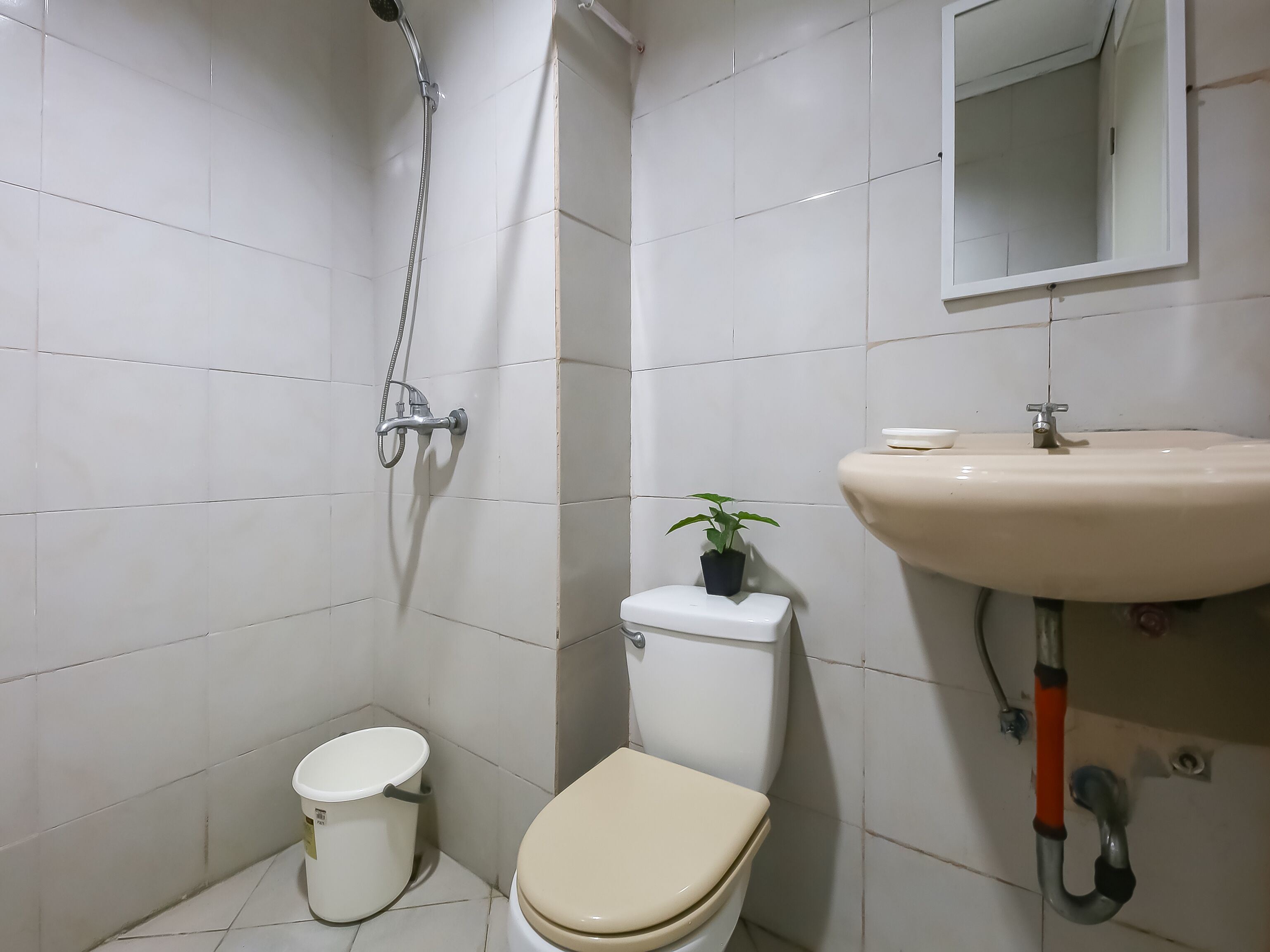 OYO 809 Crowne One Condo 2*