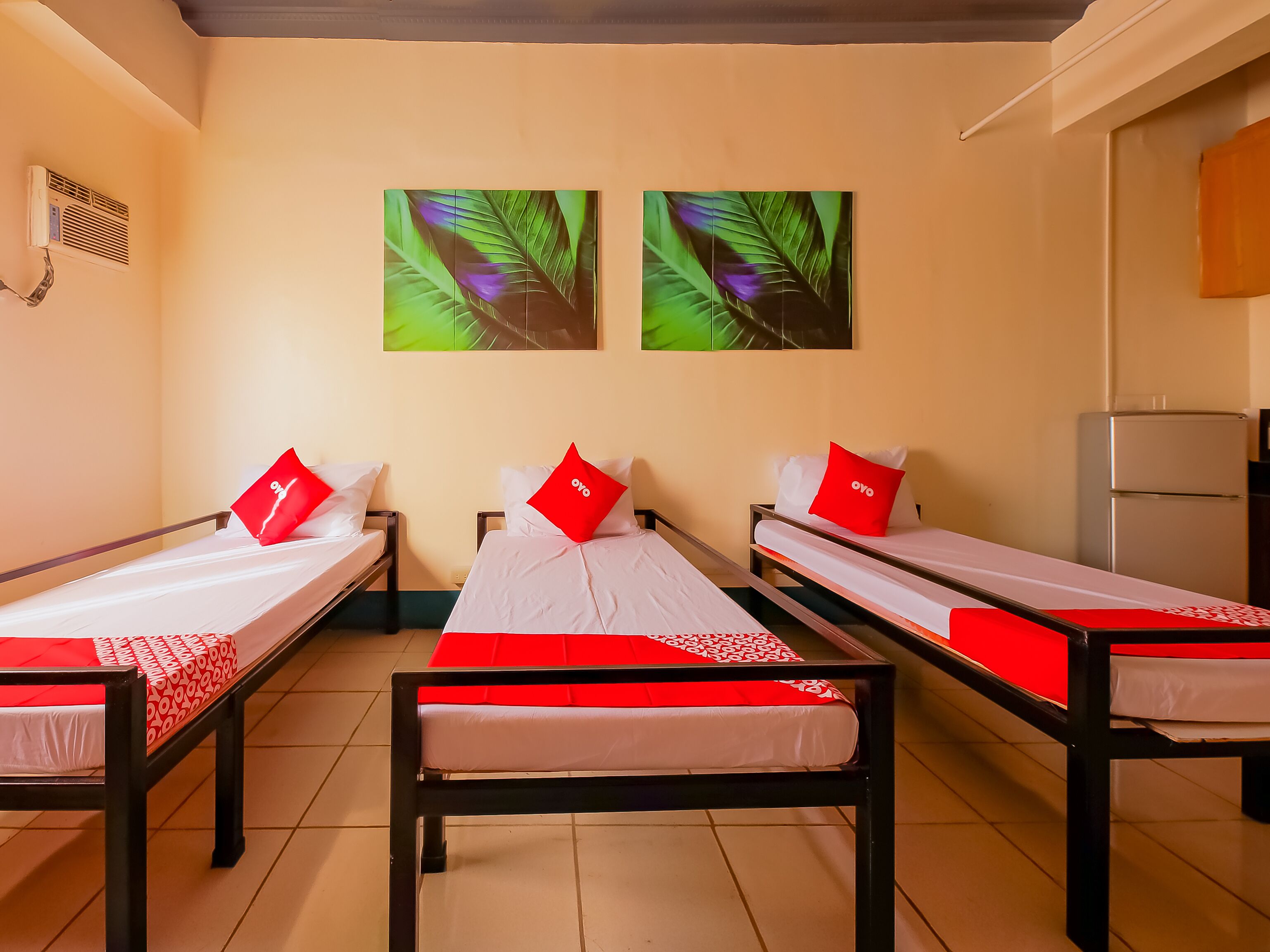 OYO 809 Crowne One Condo 2*