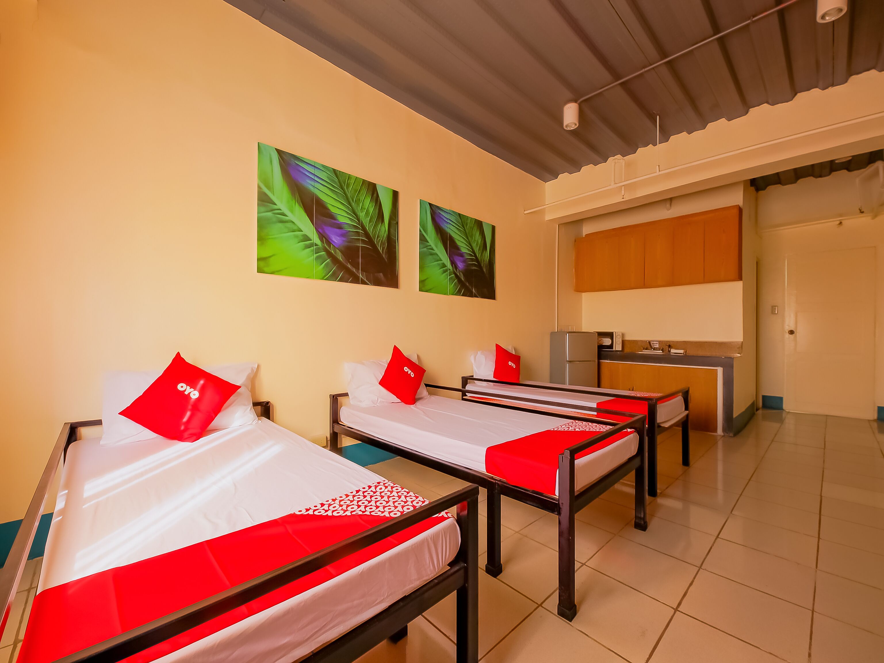 OYO 809 Crowne One Condo 2*