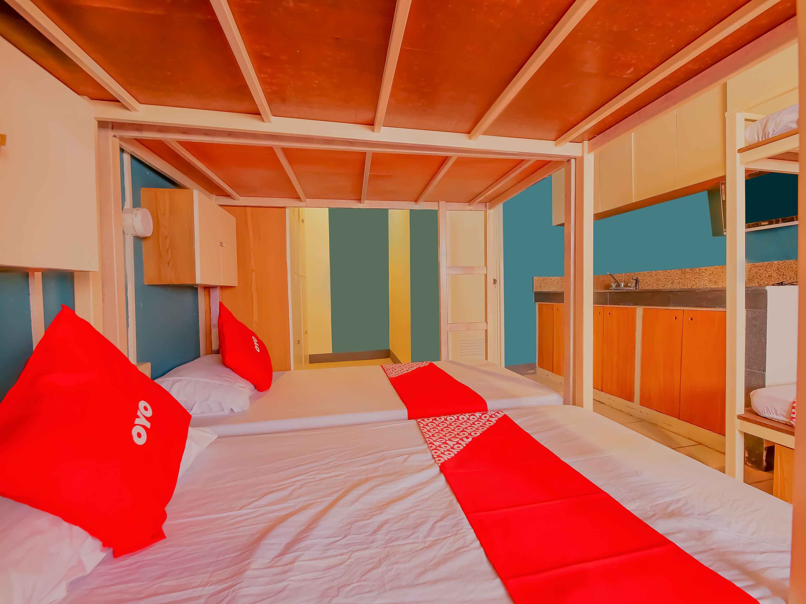 OYO 809 Crowne One Condo 2*