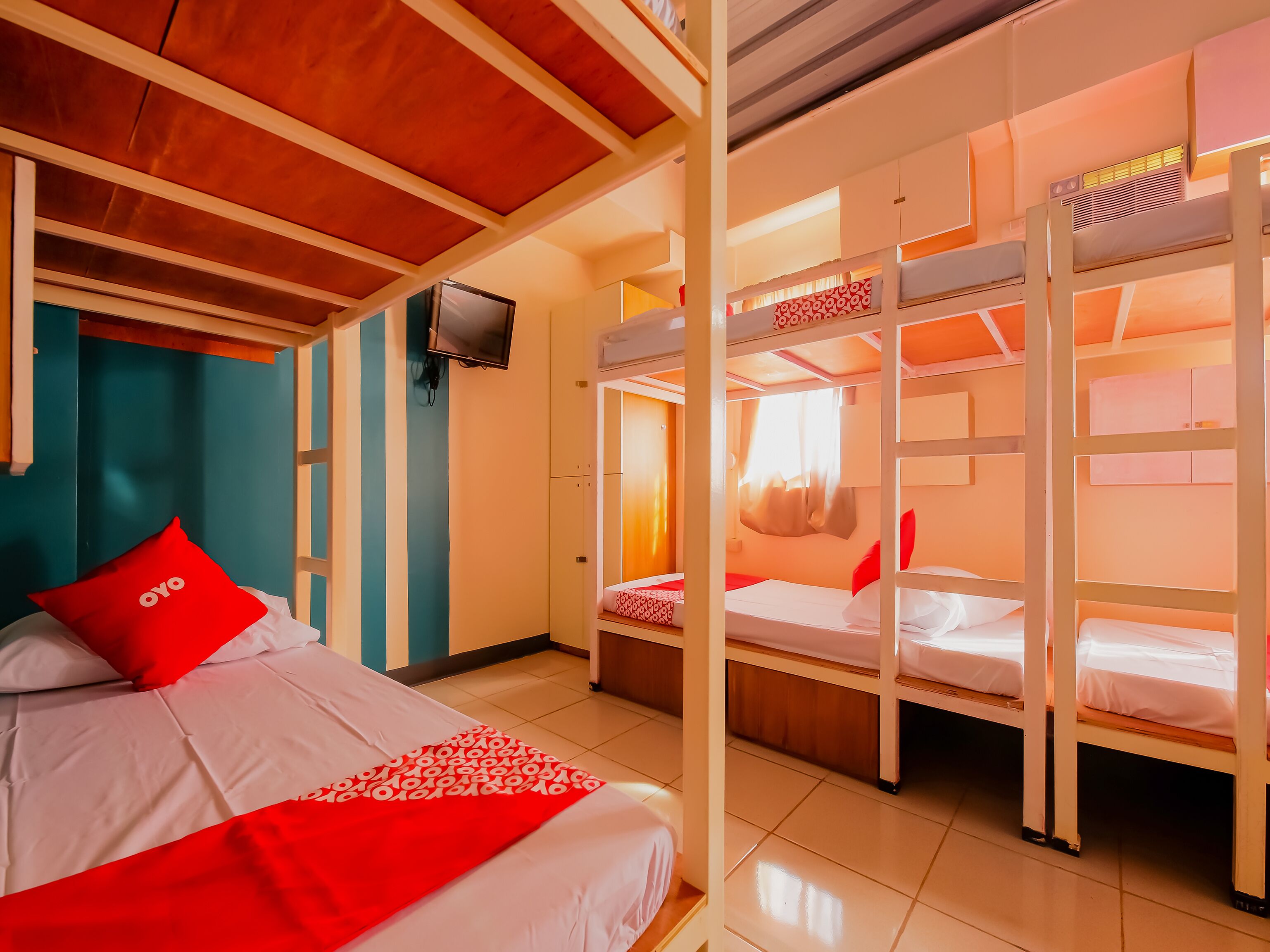 OYO 809 Crowne One Condo 2*