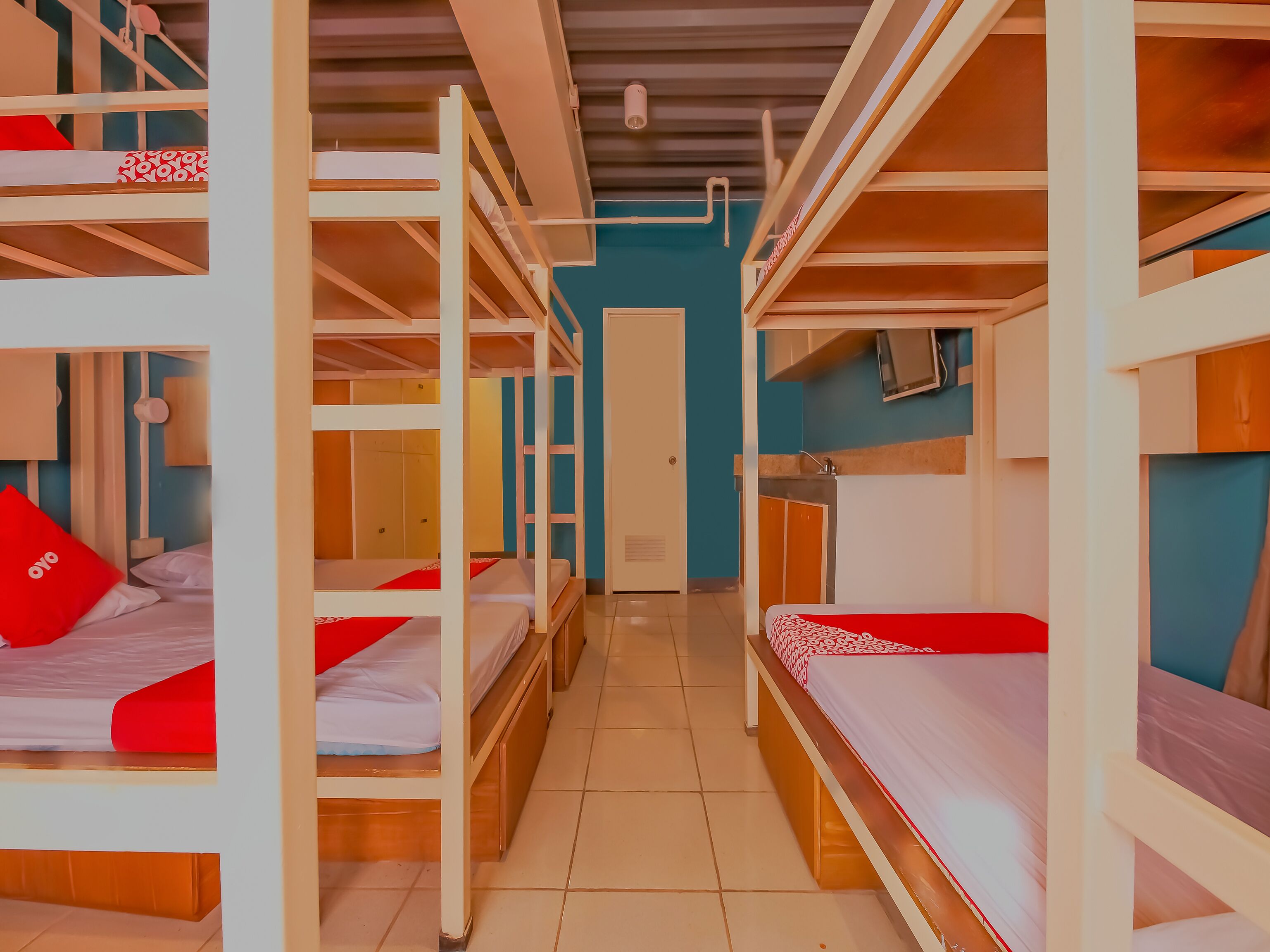 OYO 809 Crowne One Condo 2*