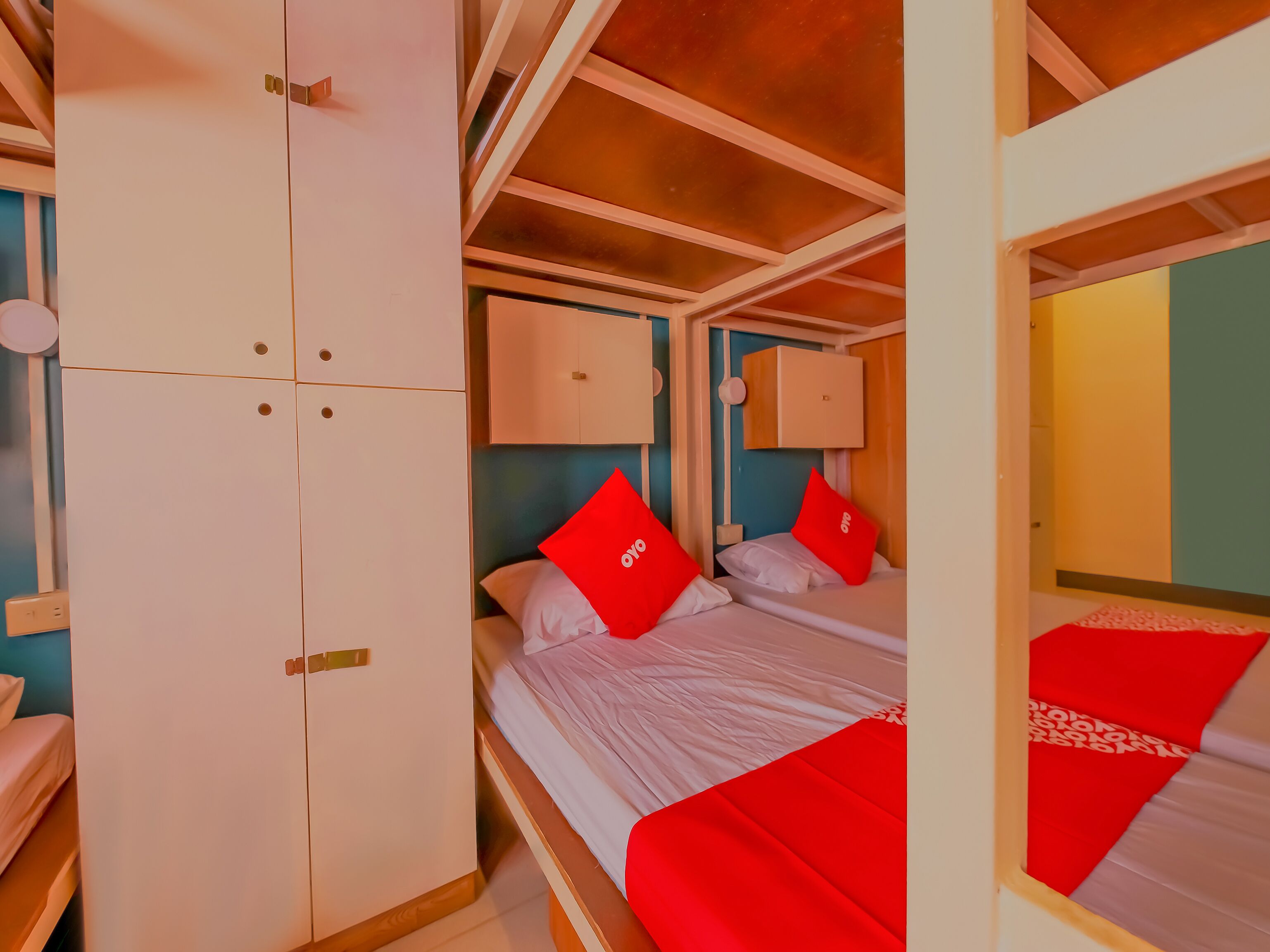 OYO 809 Crowne One Condo 2*