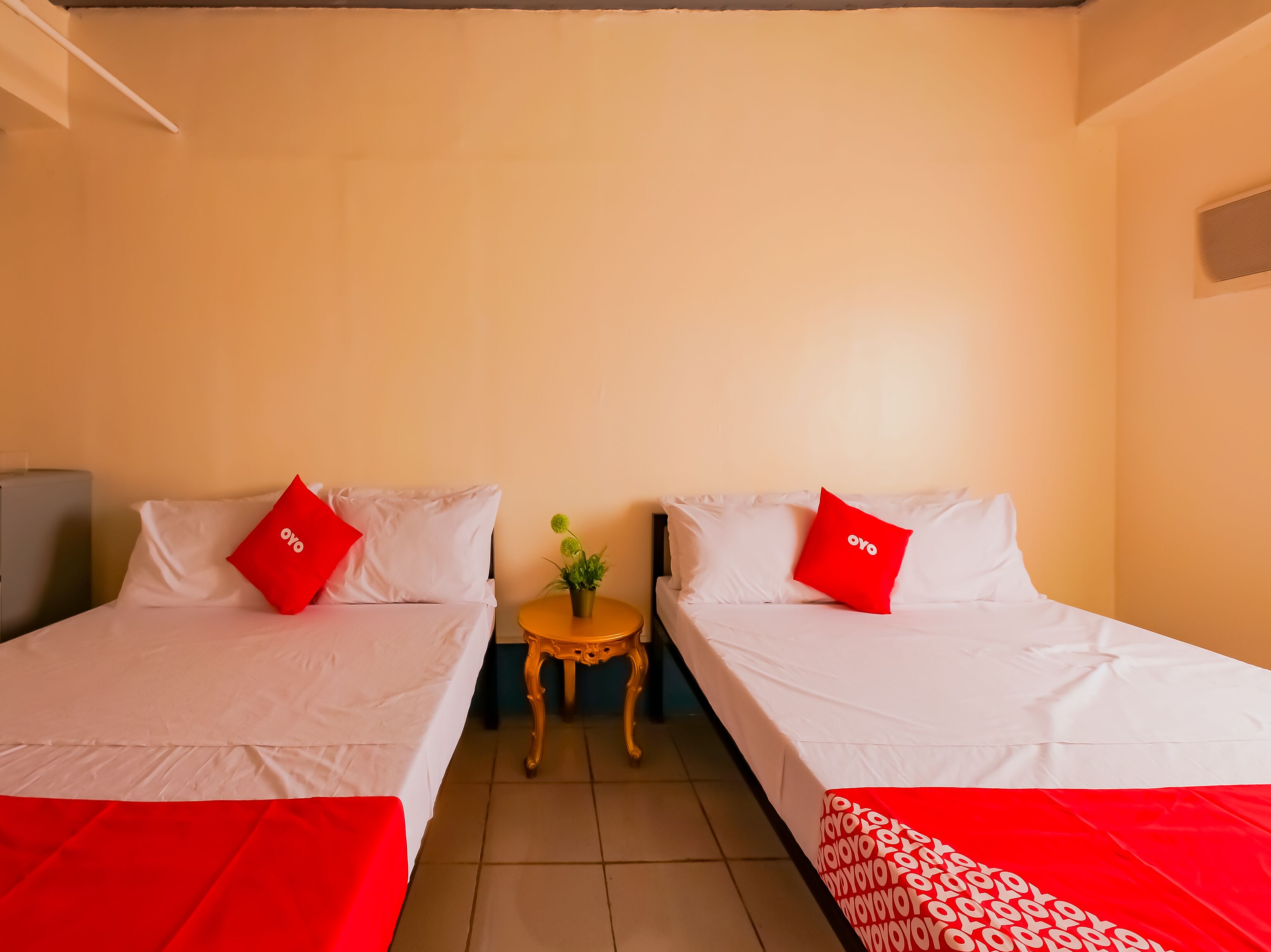 OYO 809 Crowne One Condo 2*