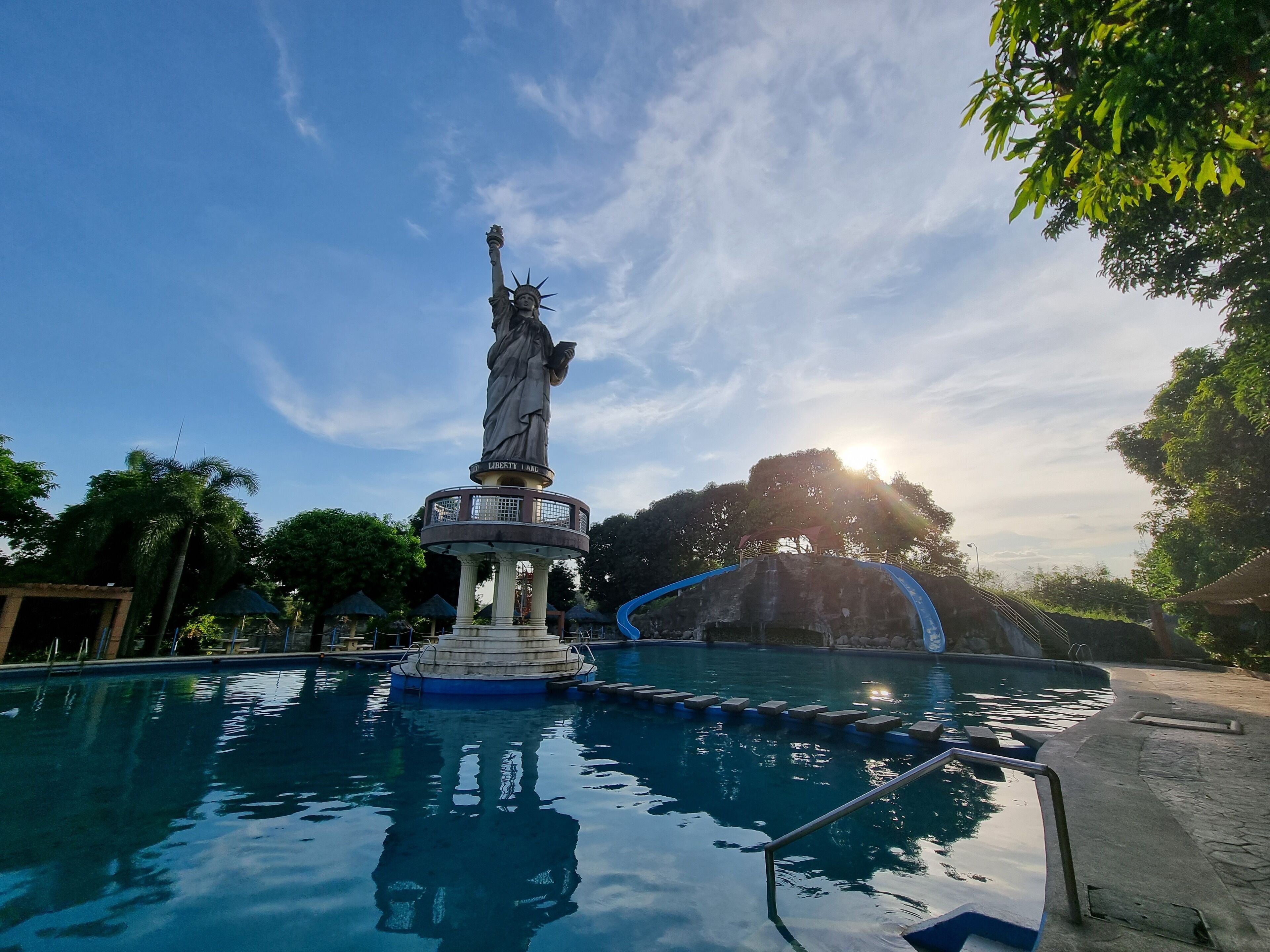 Libertyland Waterpark Resort 2*