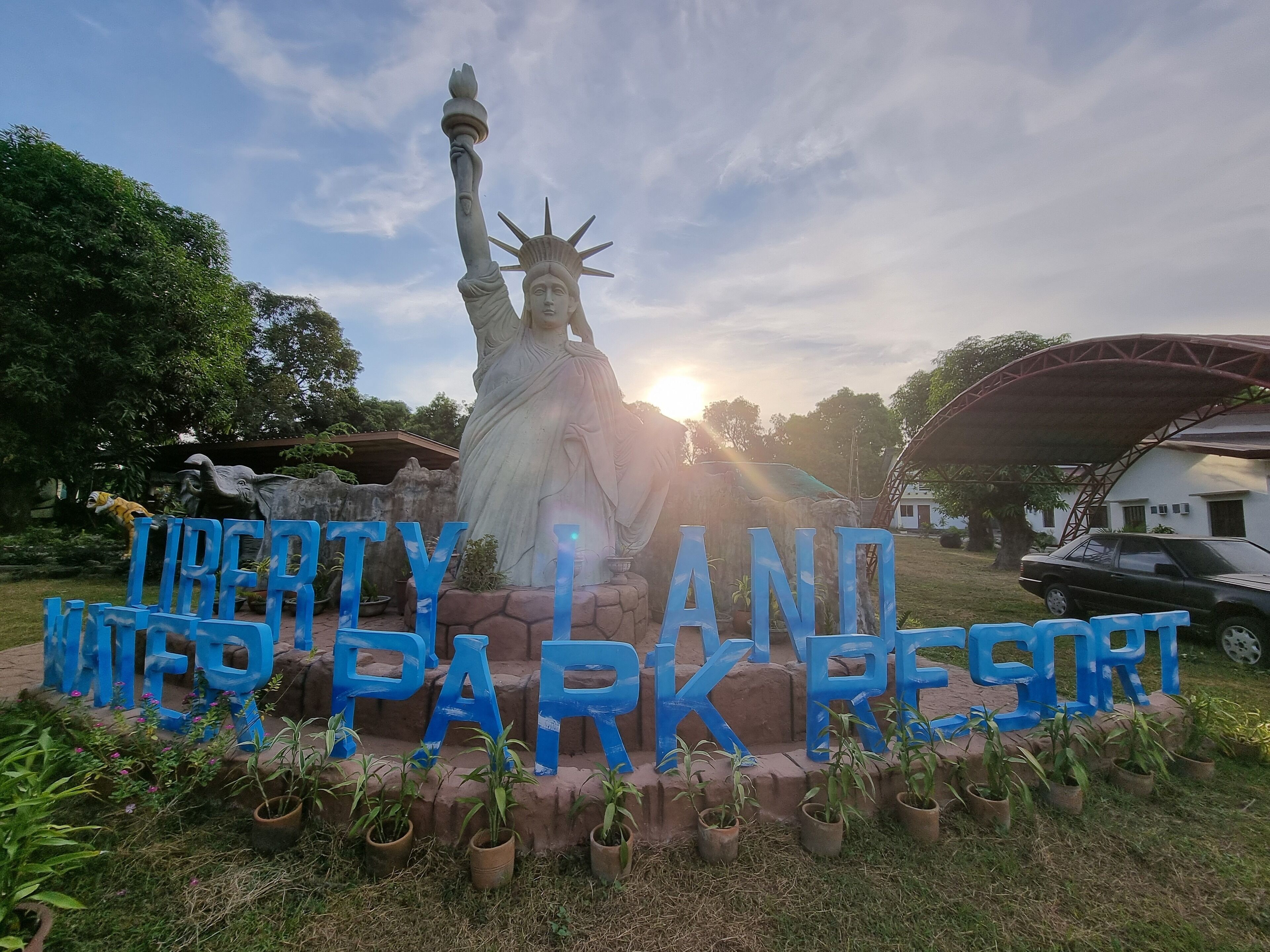 Libertyland Waterpark Resort 2*