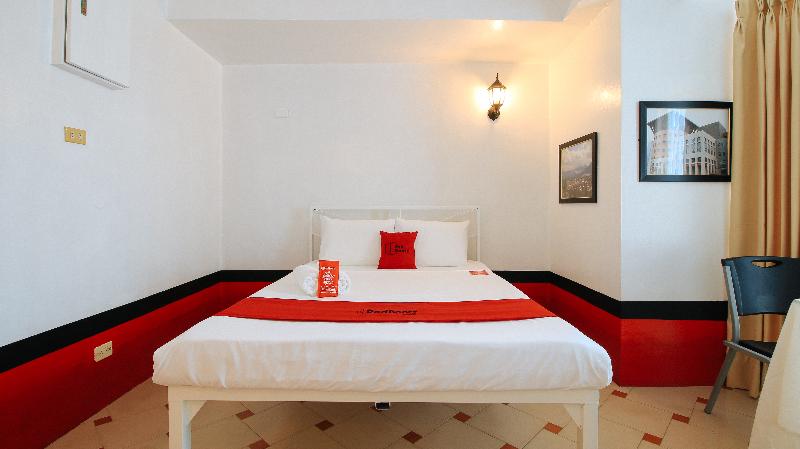 RedDoorz @ The Providence Tower 2*
