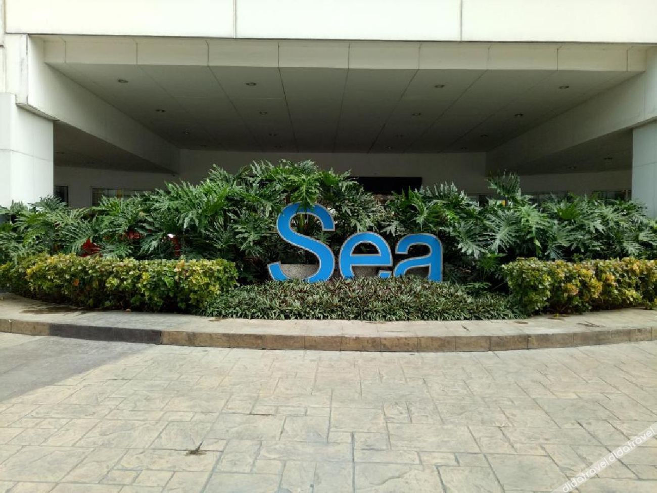 Chin's Place Sea Residences MOA 0*
