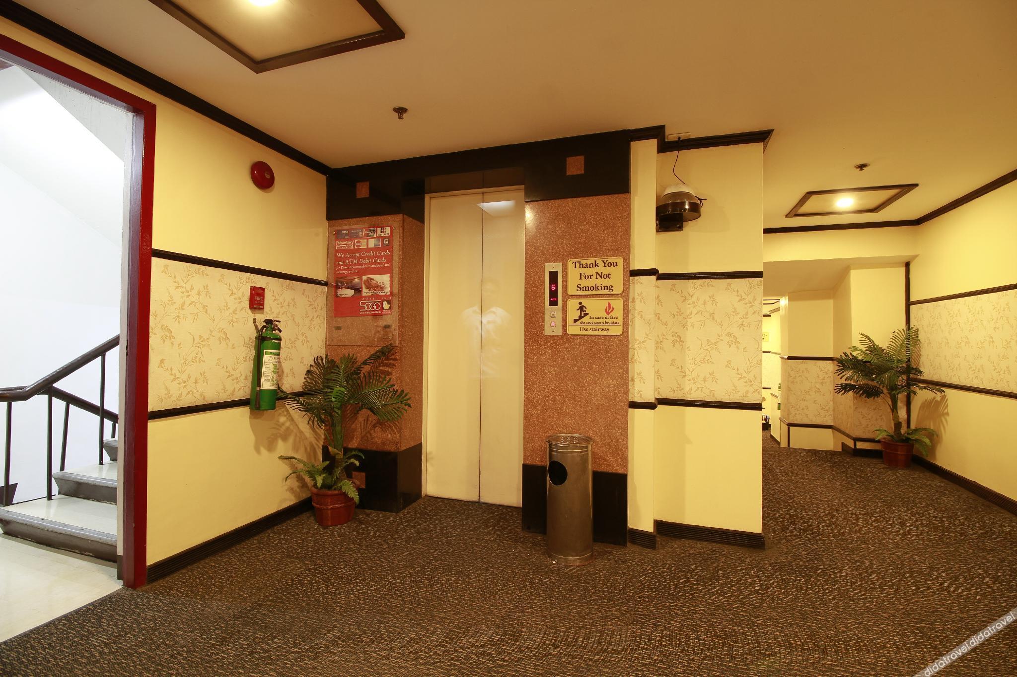 Hotel Sogo Alabang South Road 3*