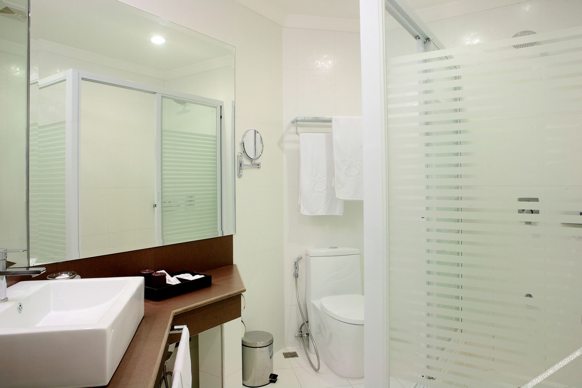 Queens Hotel Angeles City 4*