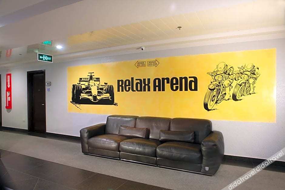 Queens Hotel Angeles City 4*