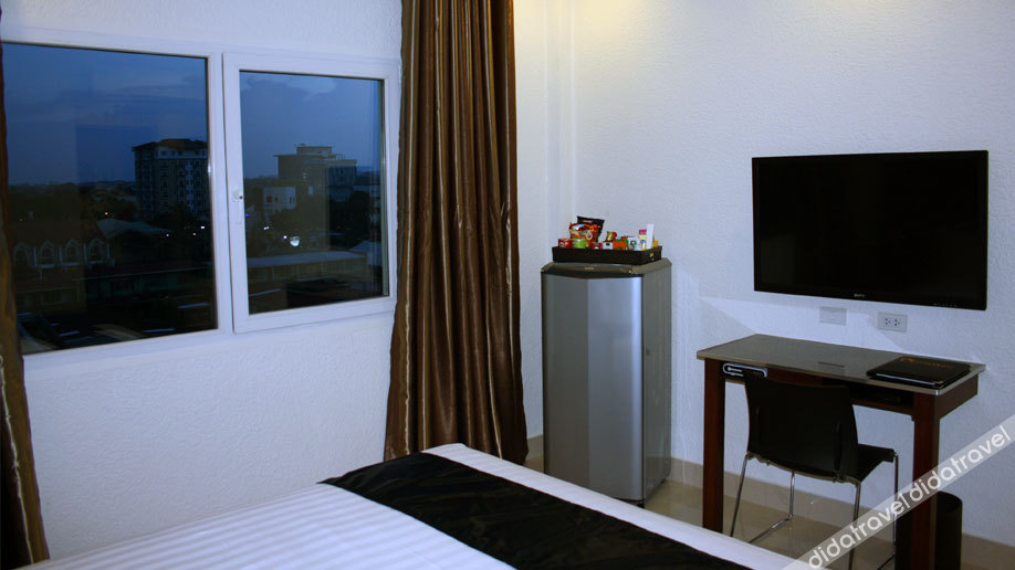 Queens Hotel Angeles City 4*