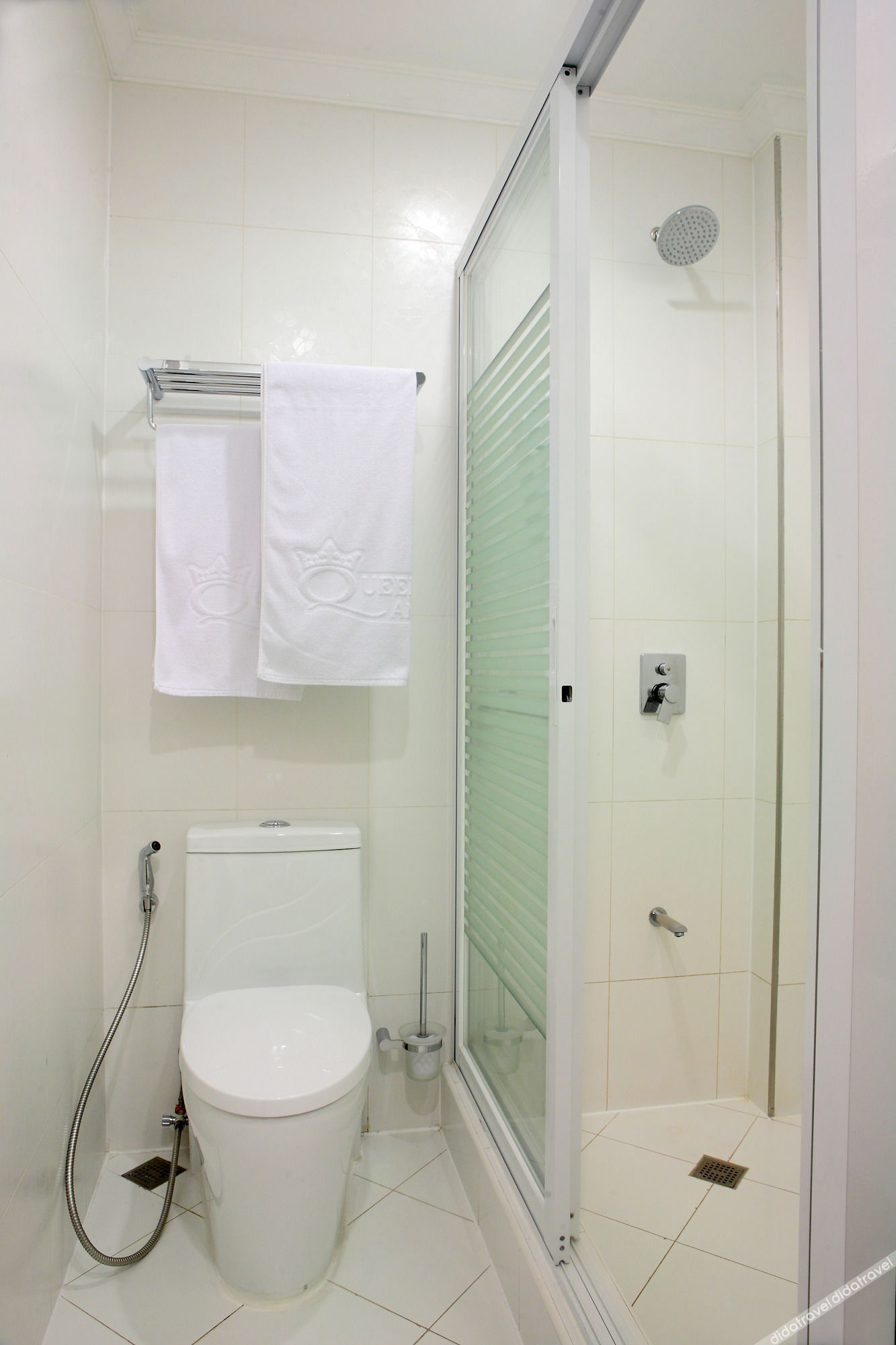 Queens Hotel Angeles City 4*
