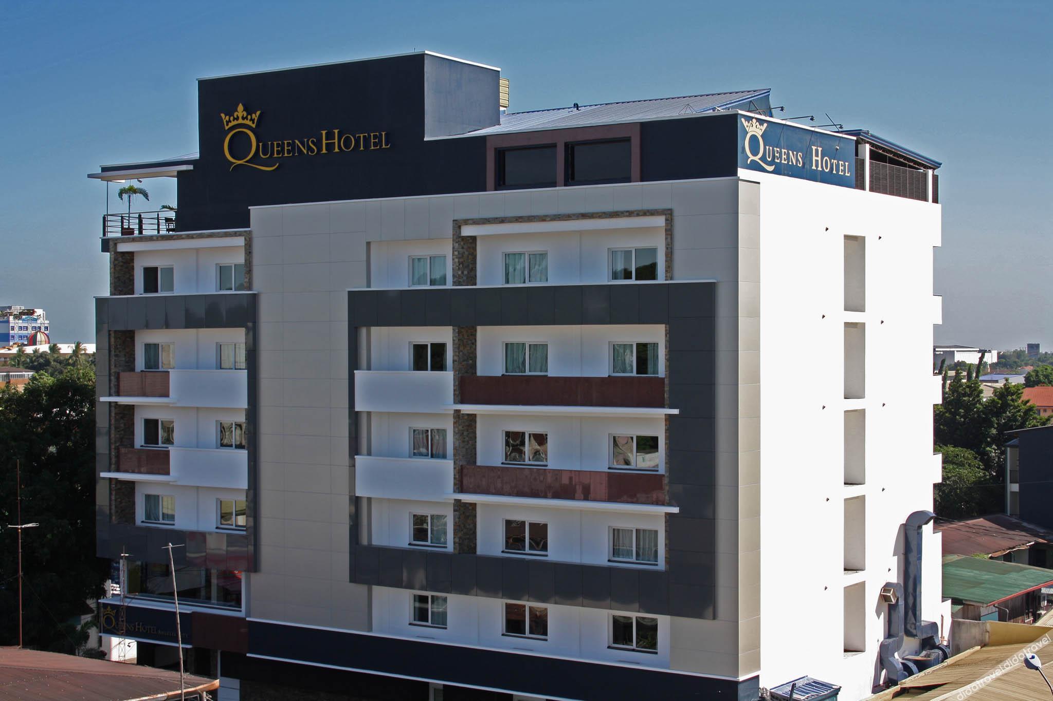 Queens Hotel Angeles City 4*