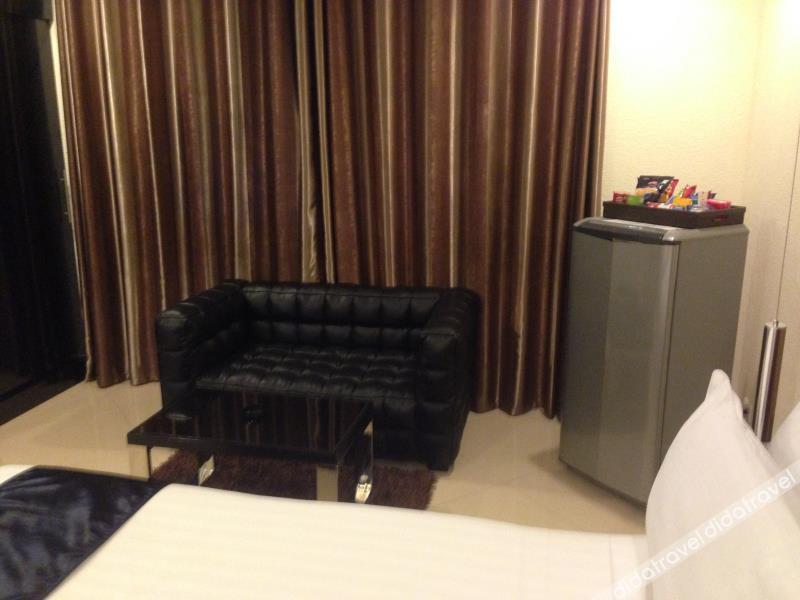 Queens Hotel Angeles City 4*