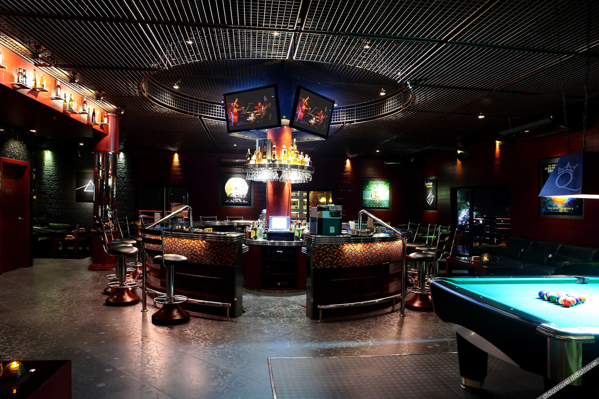 Queens Hotel Angeles City 4*