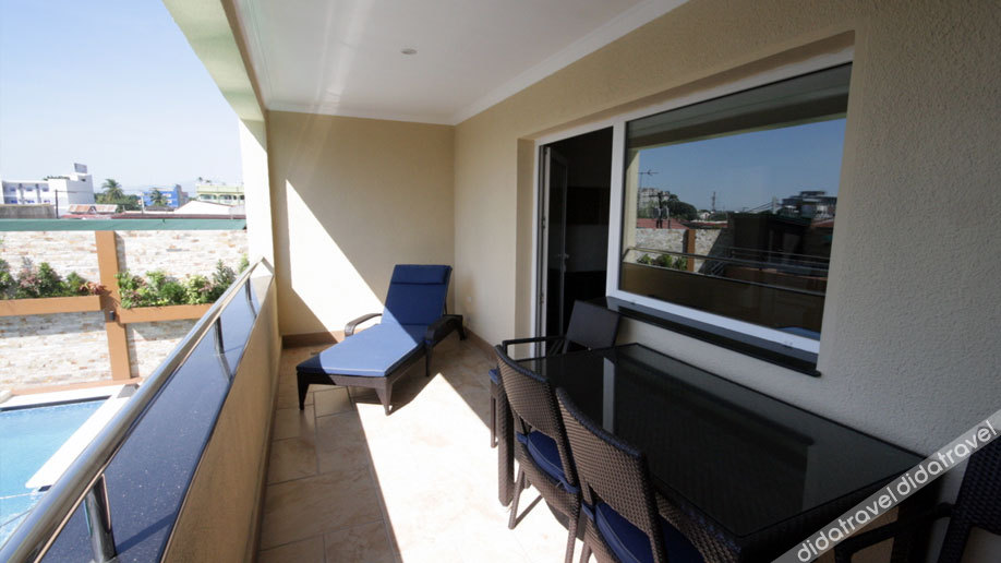 Queens Hotel Angeles City 4*