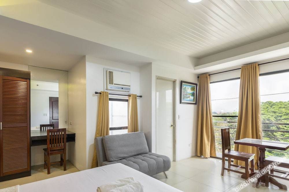 Yellowbell Hotel 3*