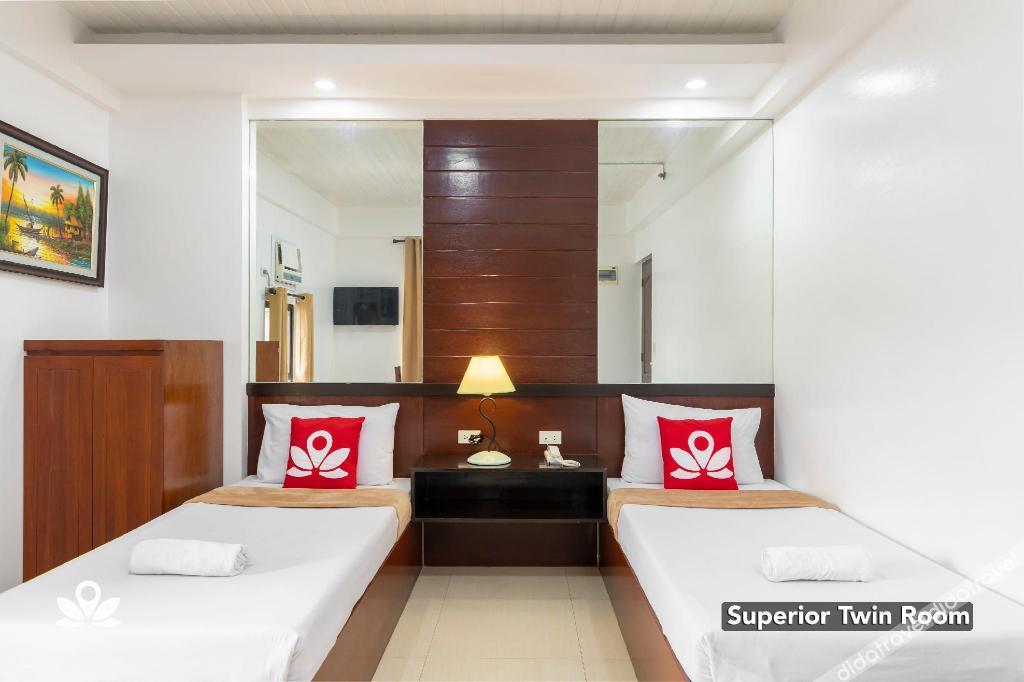 Yellowbell Hotel 3*