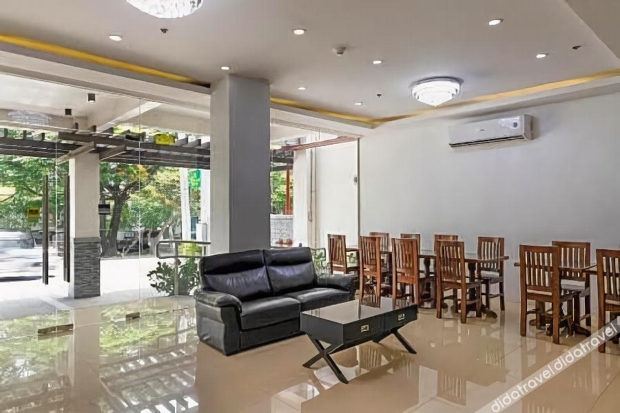 Yellowbell Hotel 3*