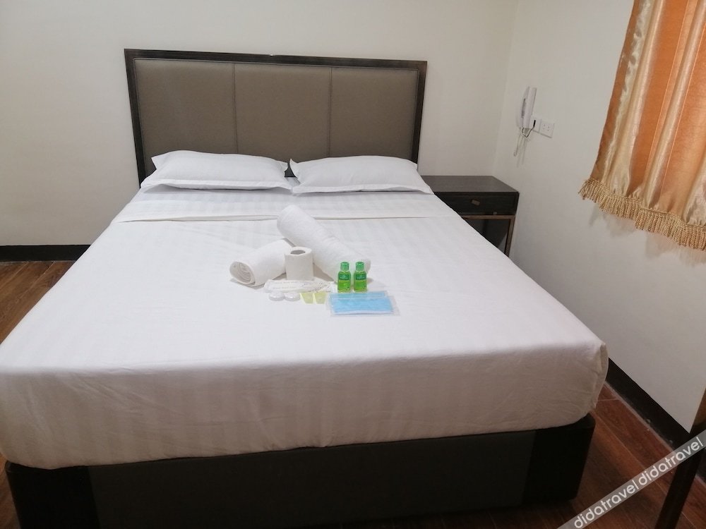Meaco Royal Hotel-Binan 2*