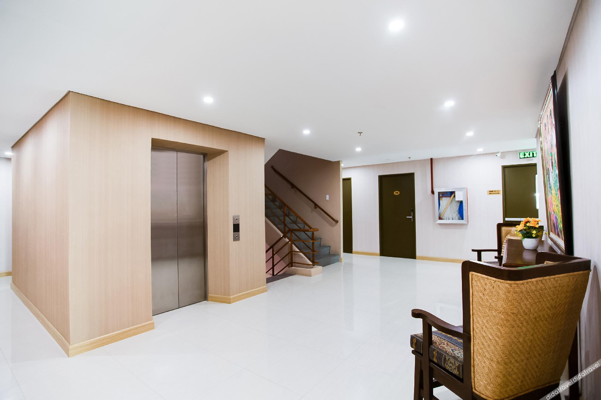 Asrodel Hotel RedPartner 3*