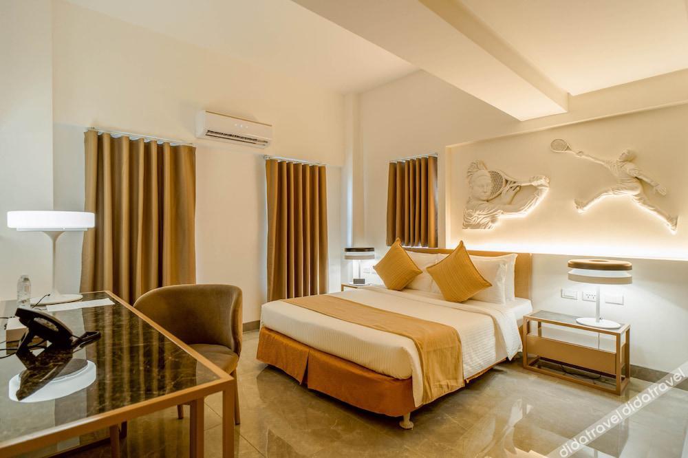 VS Hotel 4*