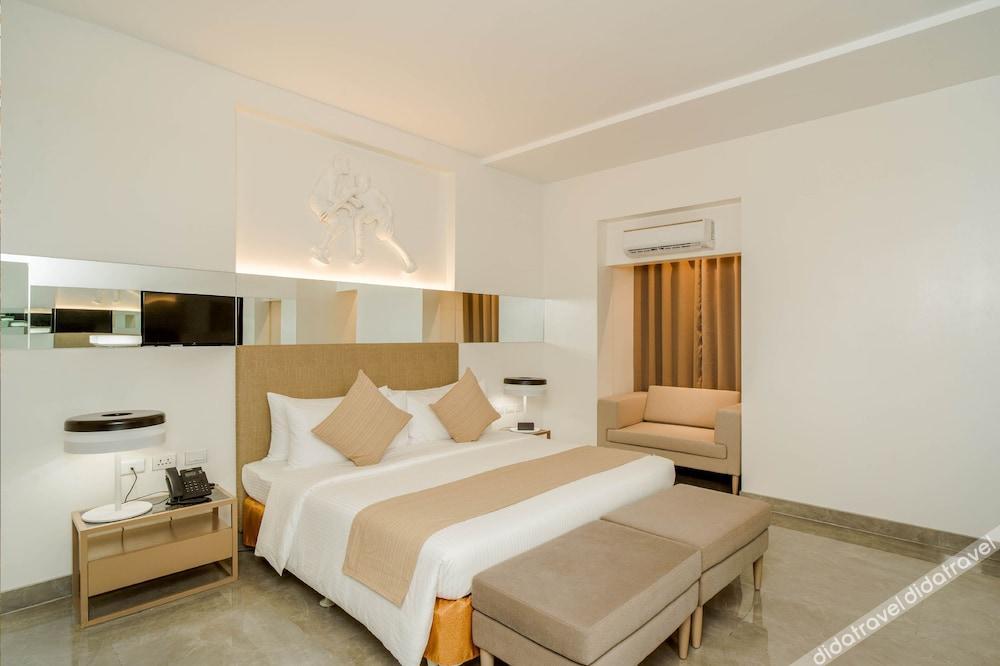 VS Hotel 4*