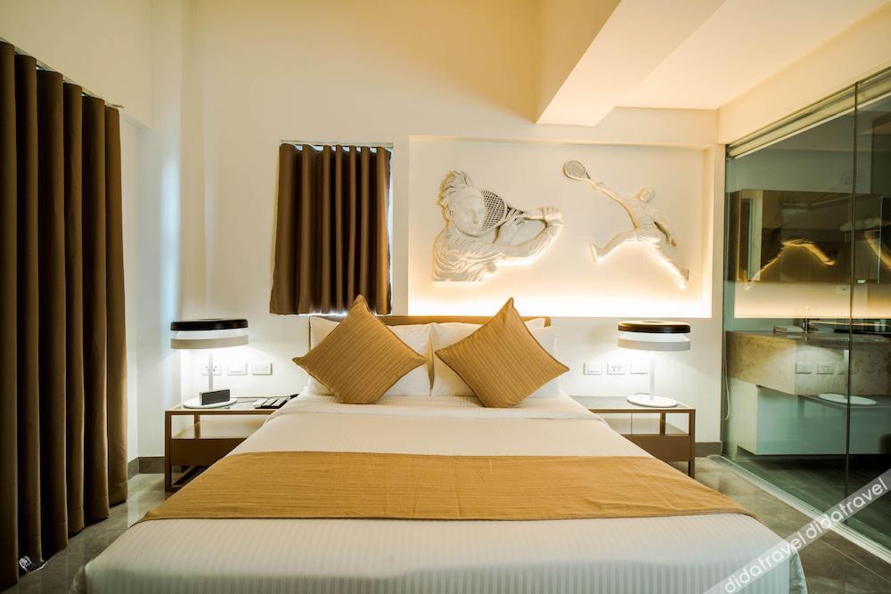 VS Hotel 4*