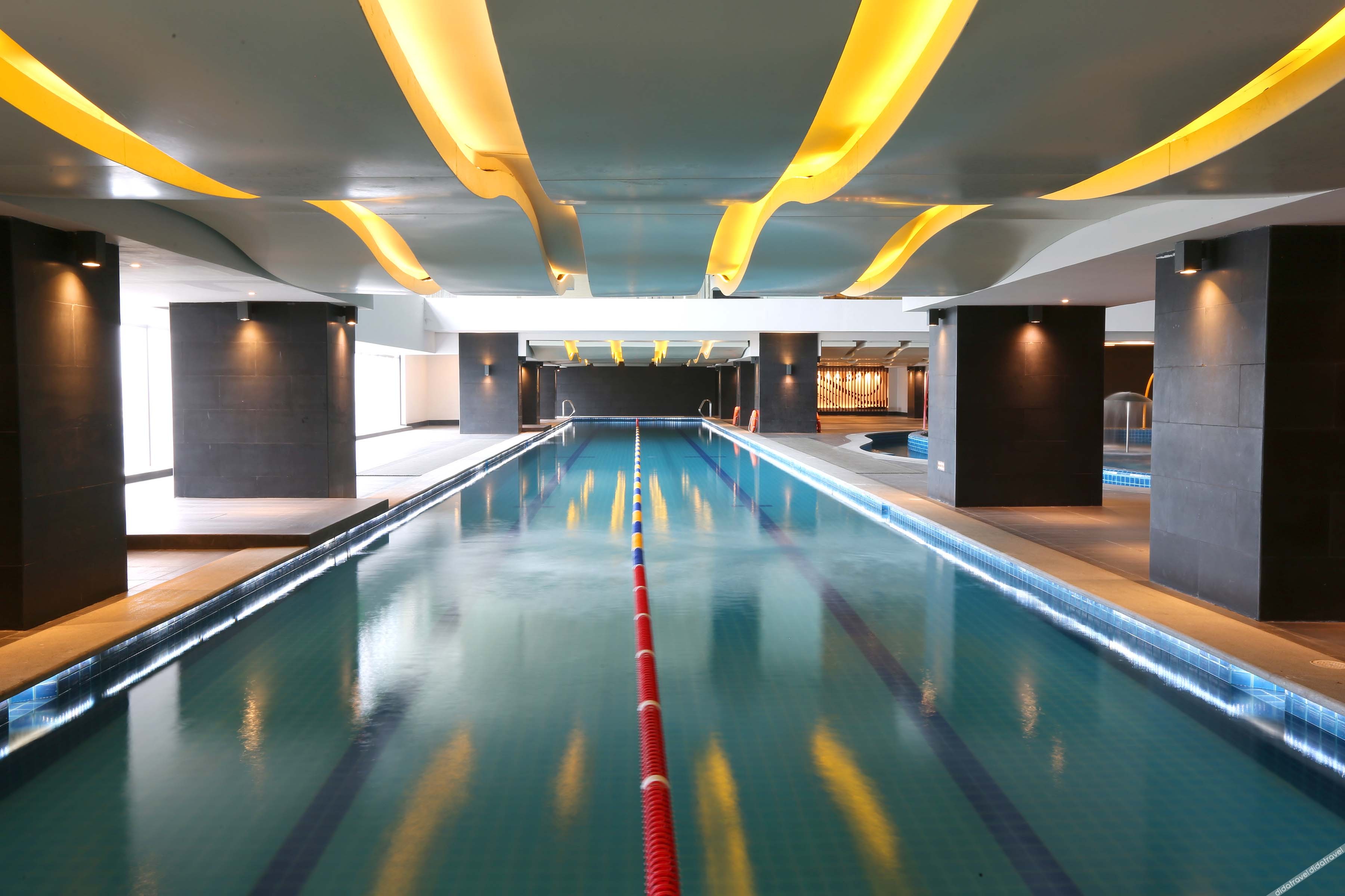 VS Hotel 4*