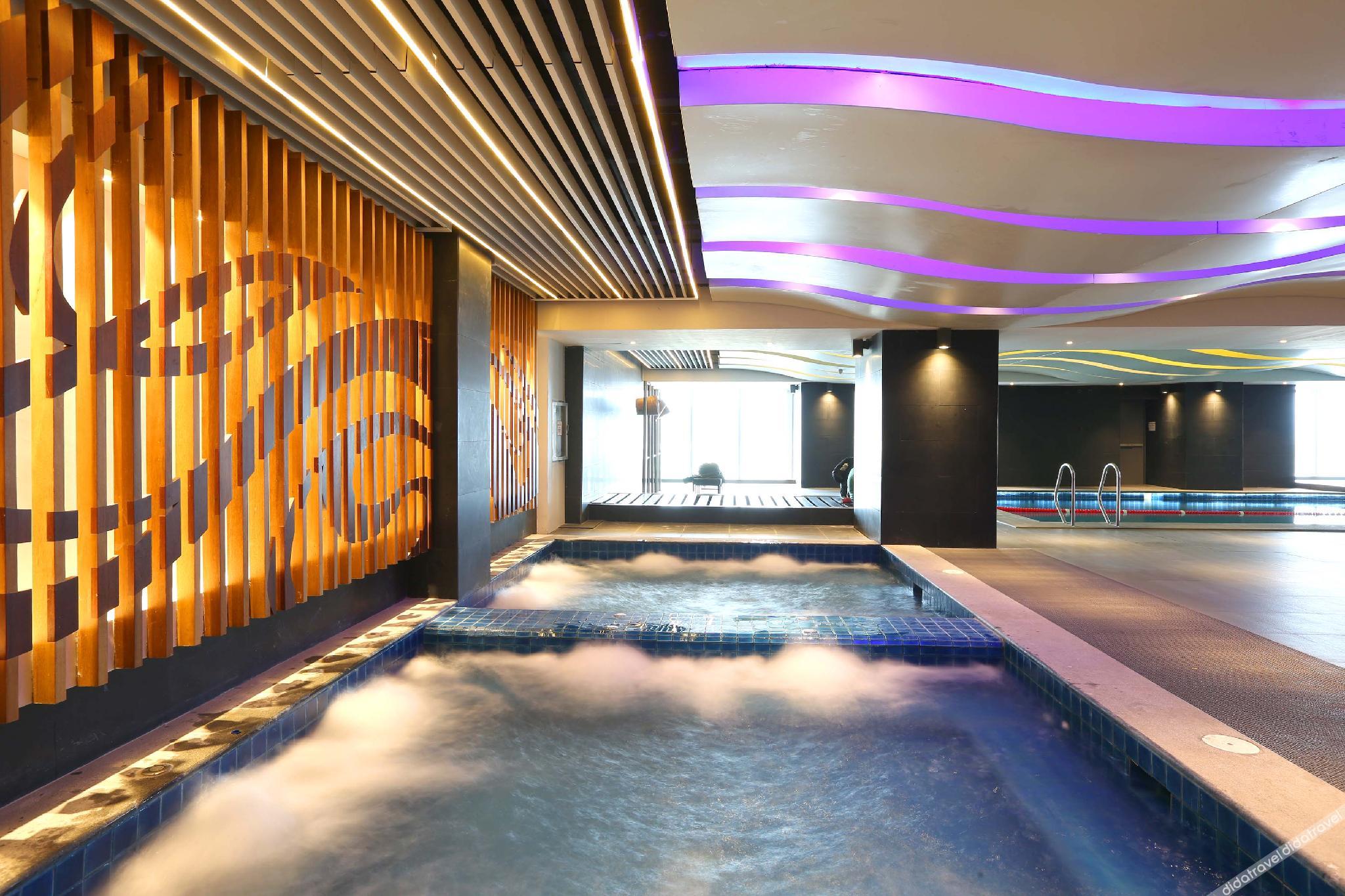 VS Hotel 4*
