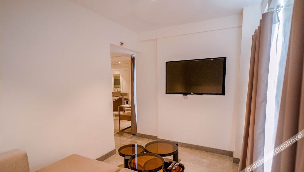 VS Hotel 4*