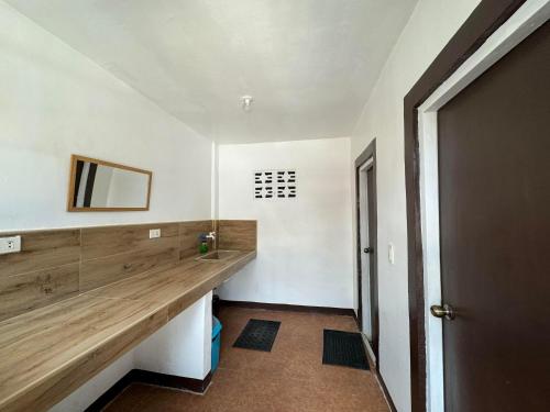Alona Bohol Backpackers Hostel 1*