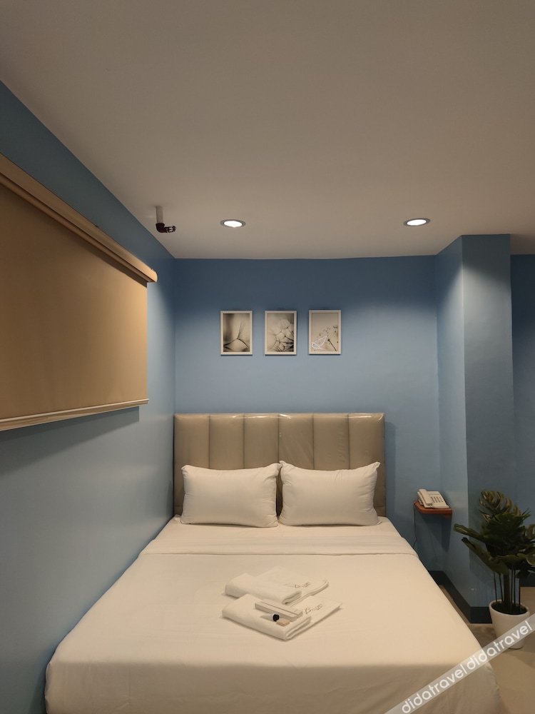 Glory Hotel Cubao 2*