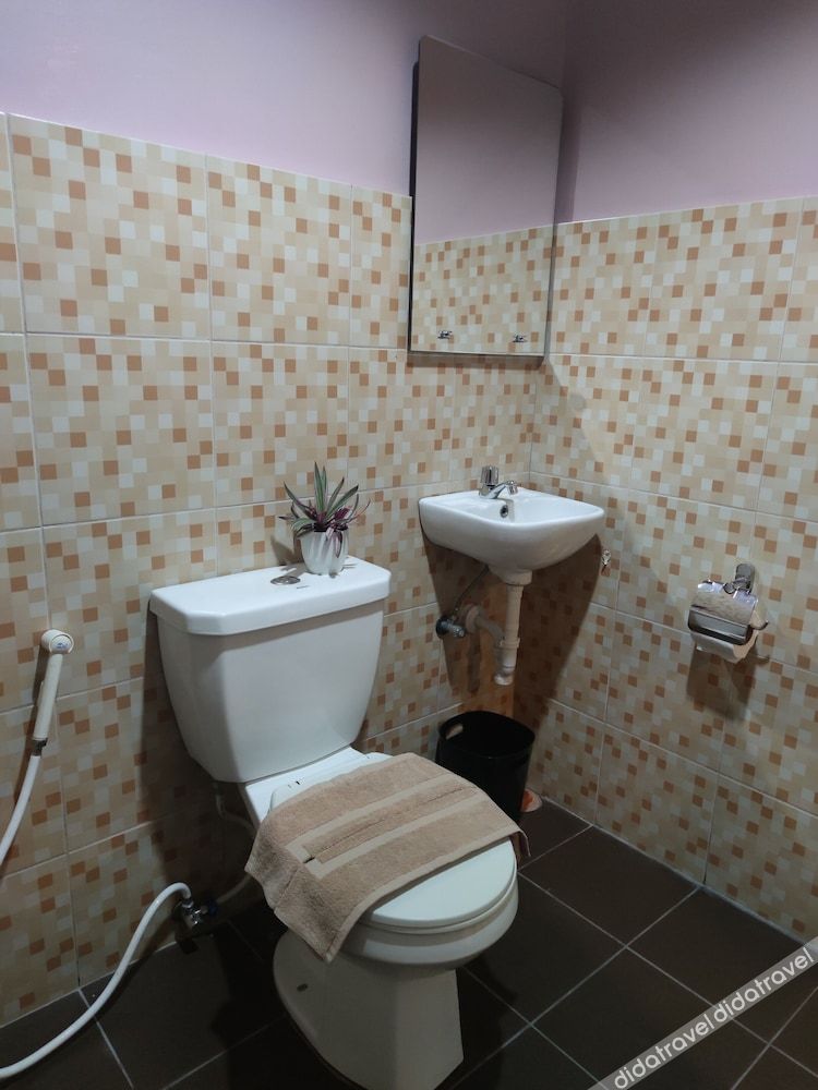 Glory Hotel Cubao 2*